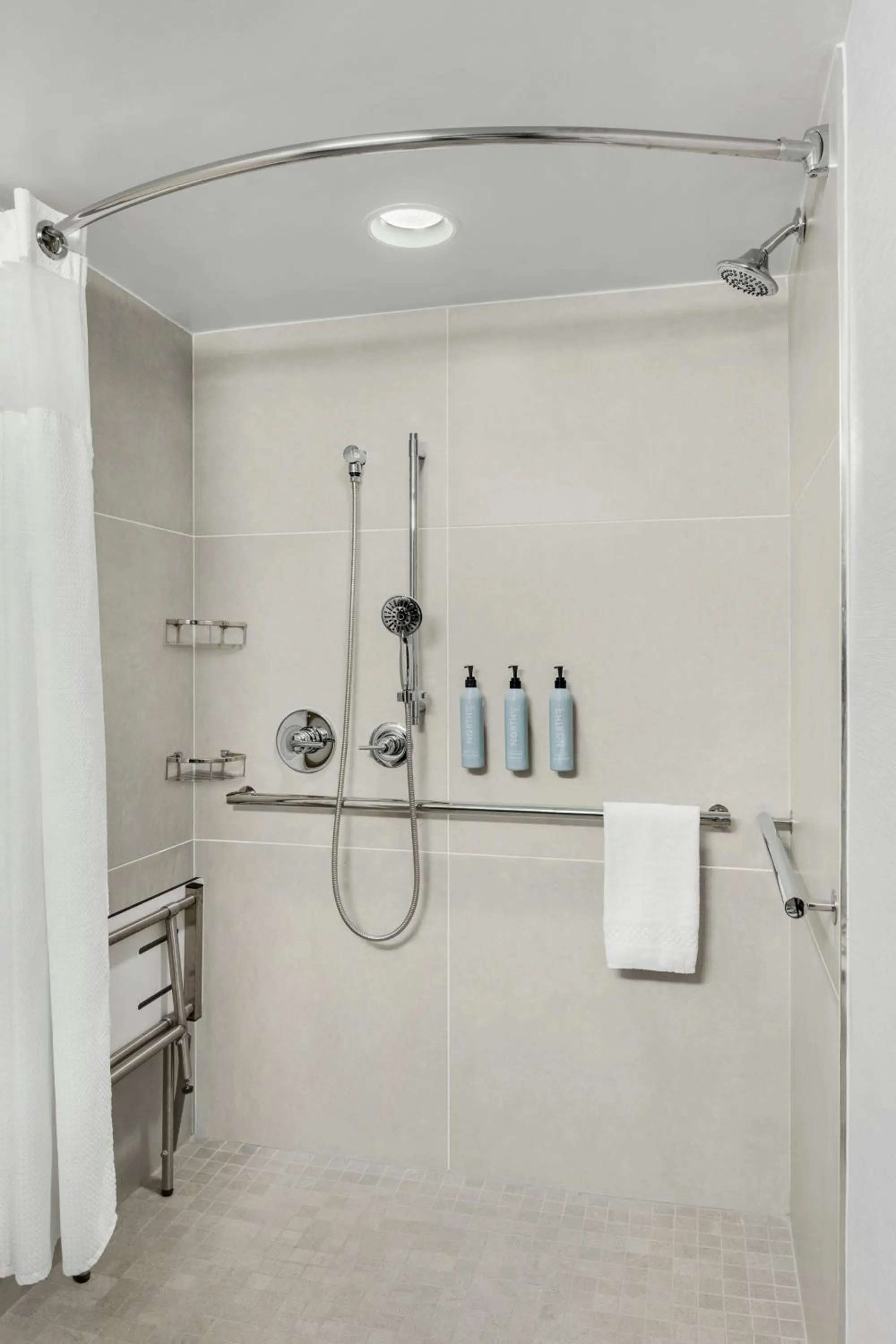 Bathroom in Courtyard Hamilton