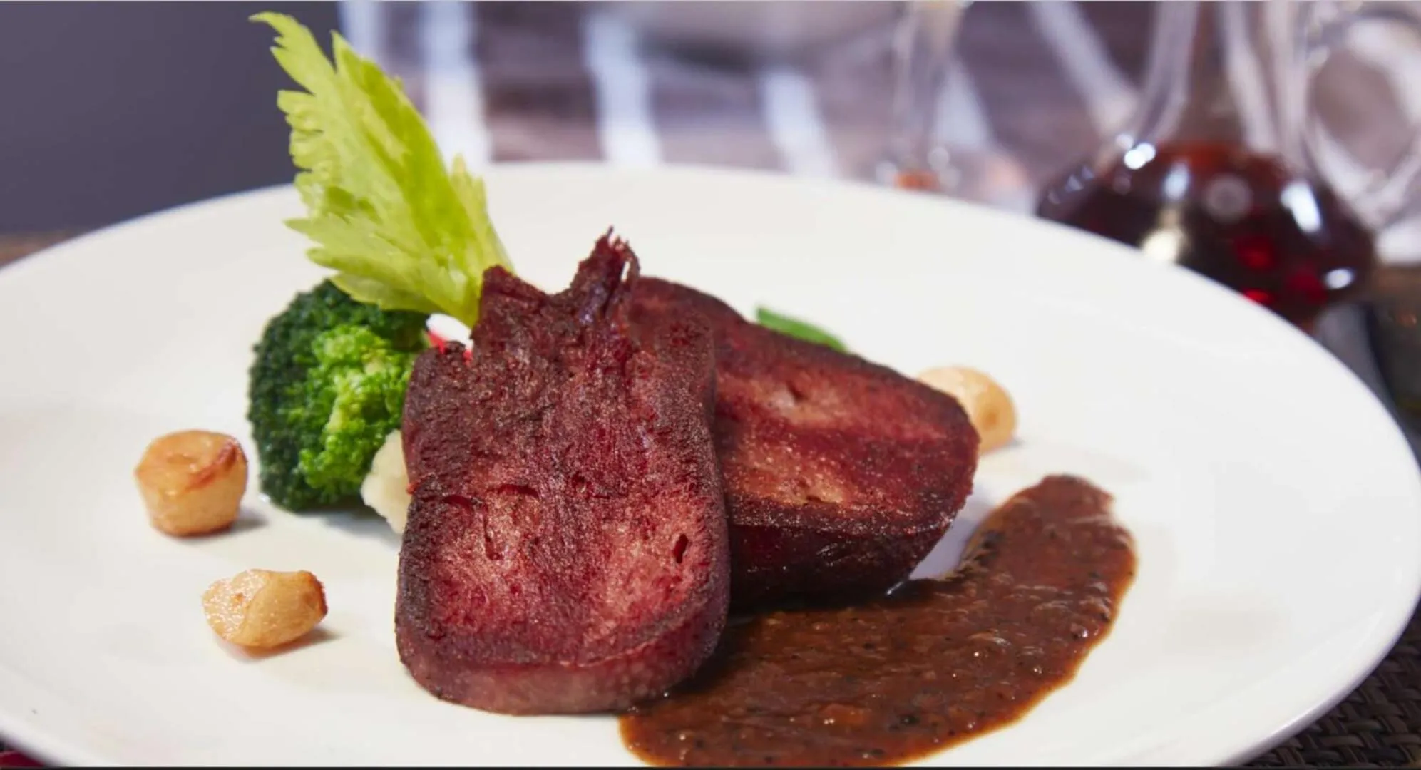 Meals, Food in The Thousand Lantern Lake Hotel