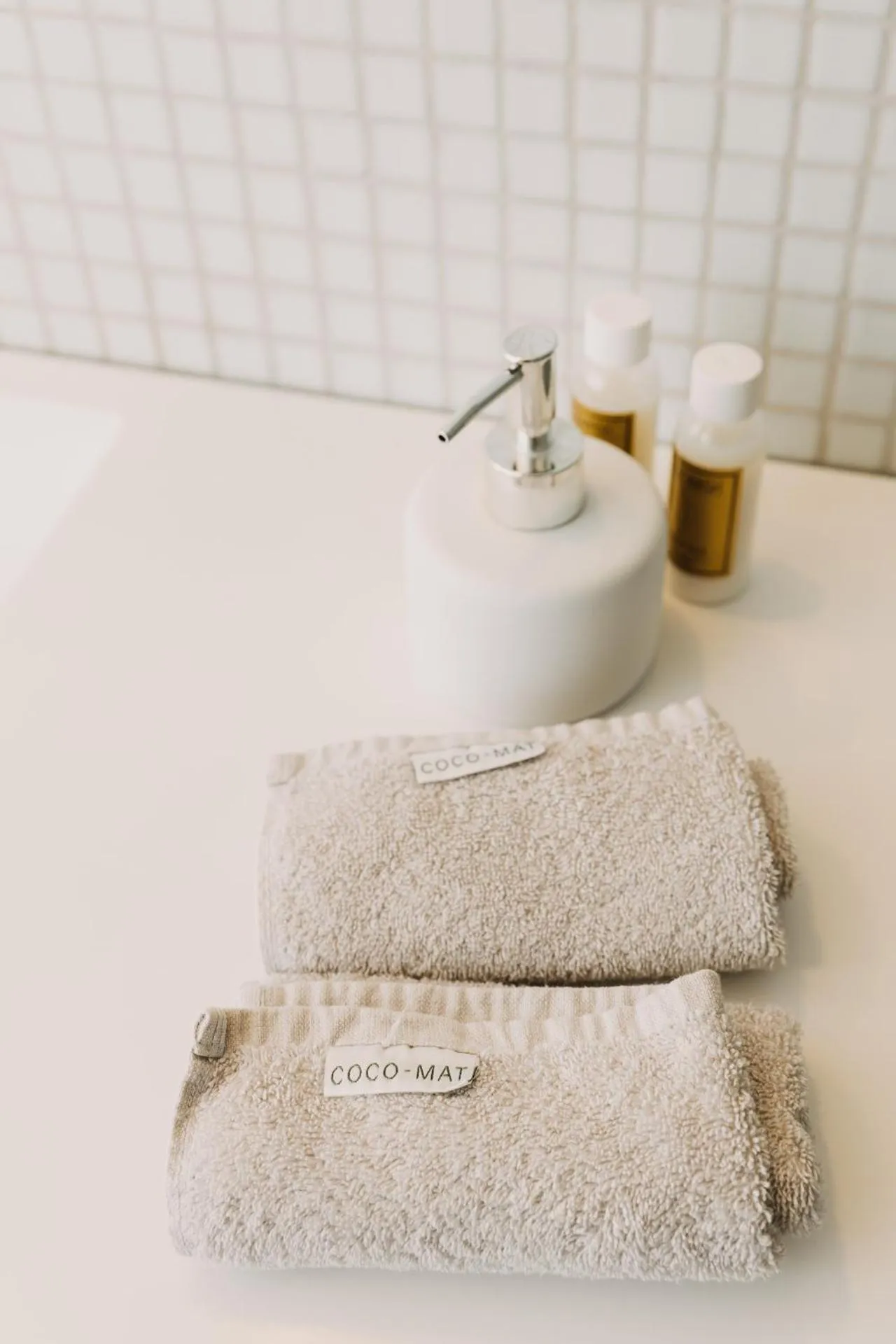 Shower in 5 Hermoupolis Concept Sites