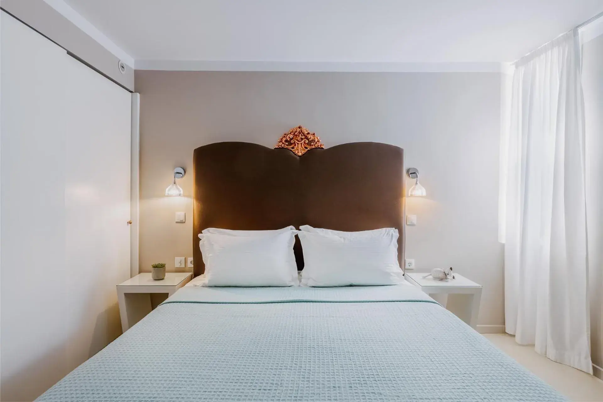 Standard Double Room in 5 Hermoupolis Concept Sites Standard Double Room in 5 Hermoupolis Concept Sites