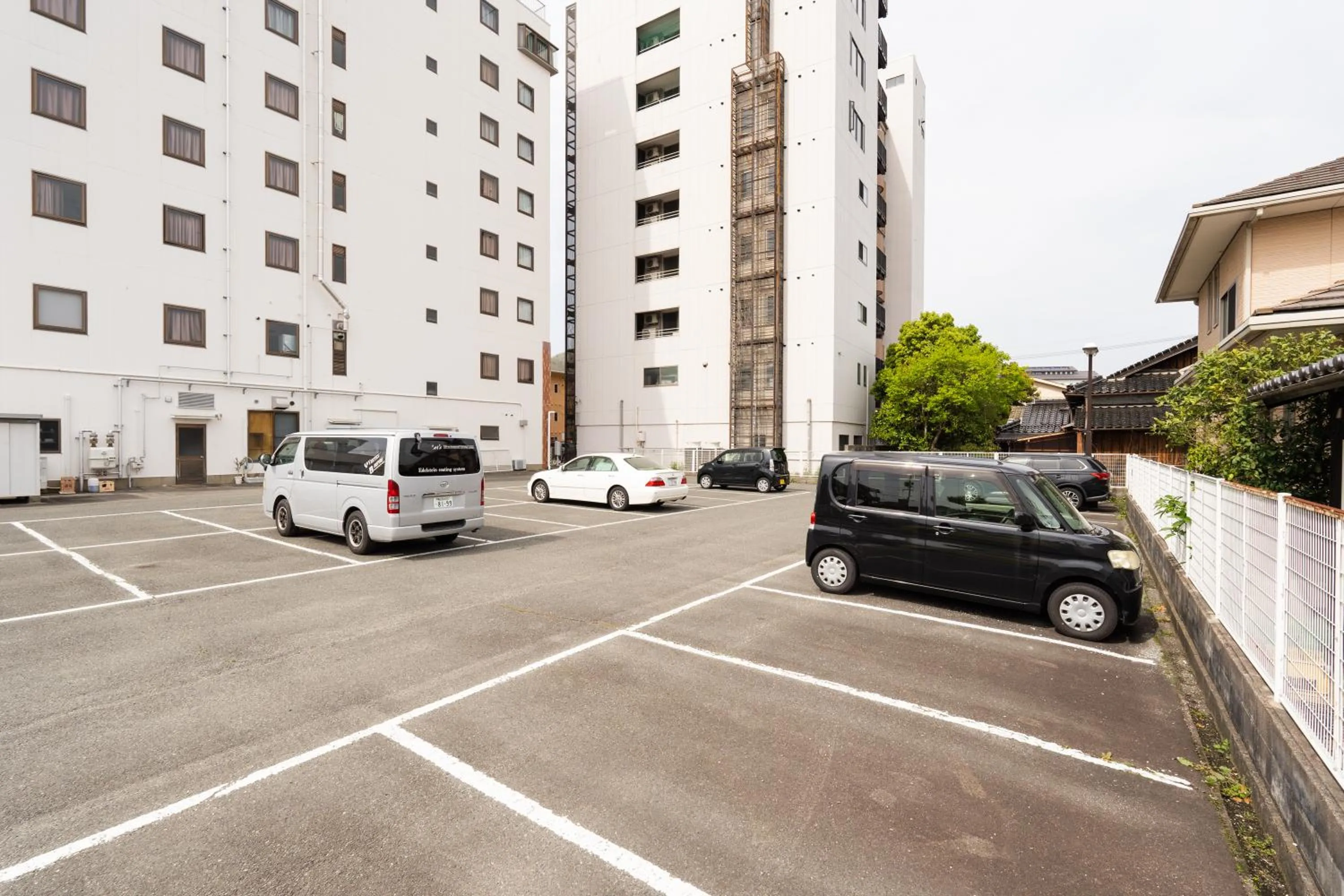 Parking in Business Hotel Ueno
