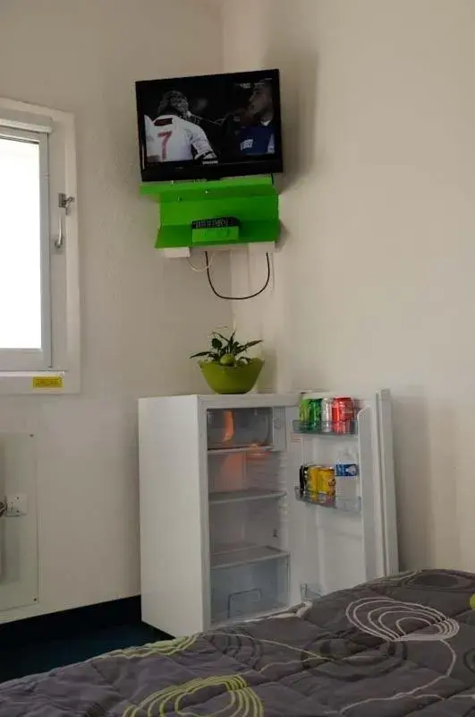 Triple Room with Shared Bathroom (One Double Bed and One Bunk Bed) in My KB Hôtel Montélimar Triple Room with Shared Bathroom (One Double Bed and One Bunk Bed) in My KB Hôtel Montélimar