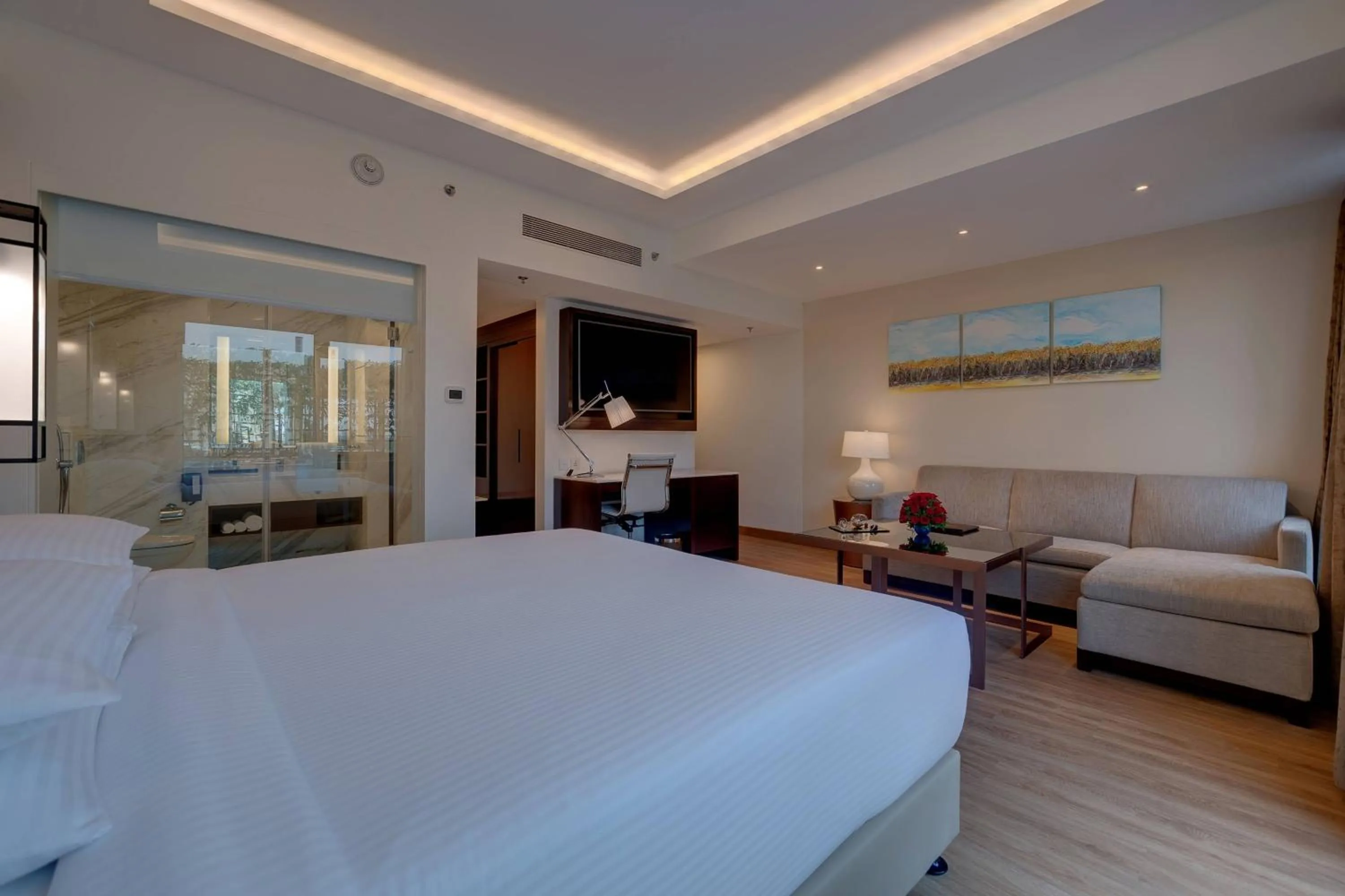 Photo of the whole room, Bed in Courtyard by Marriott Surat