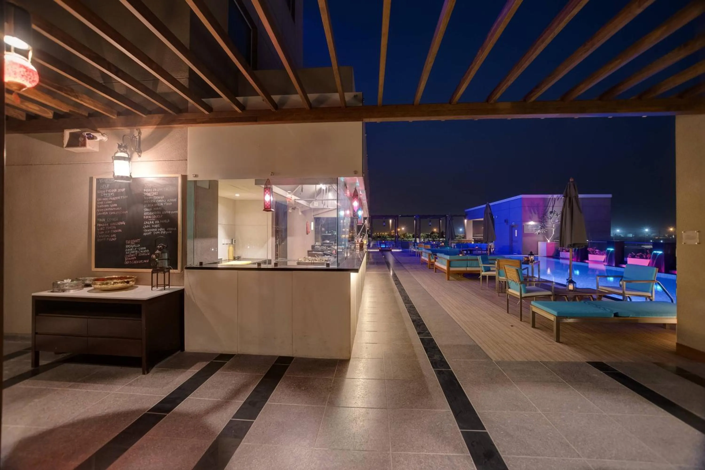 Swimming pool in Courtyard by Marriott Surat