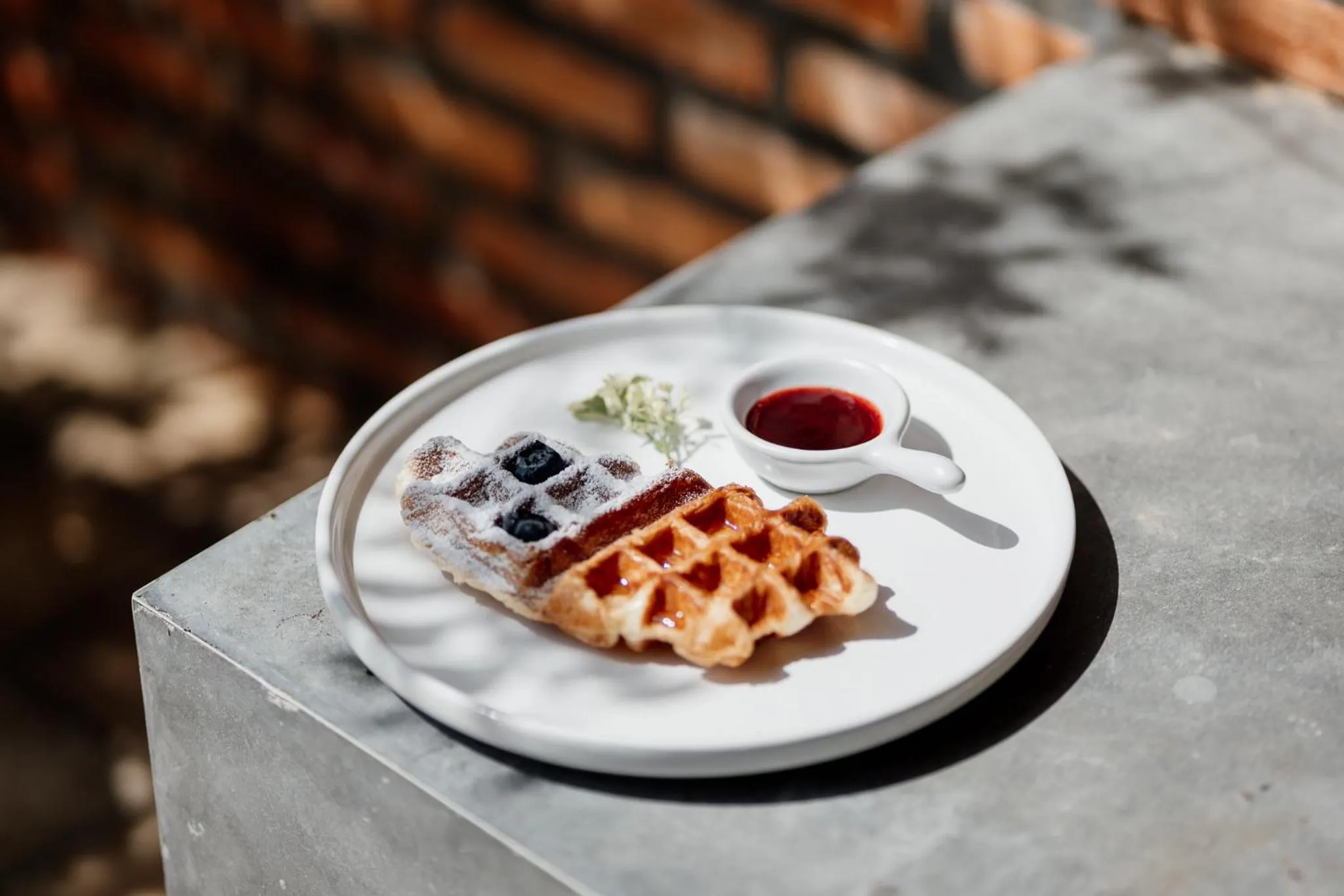 Restaurant/places to eat in Sleep Station