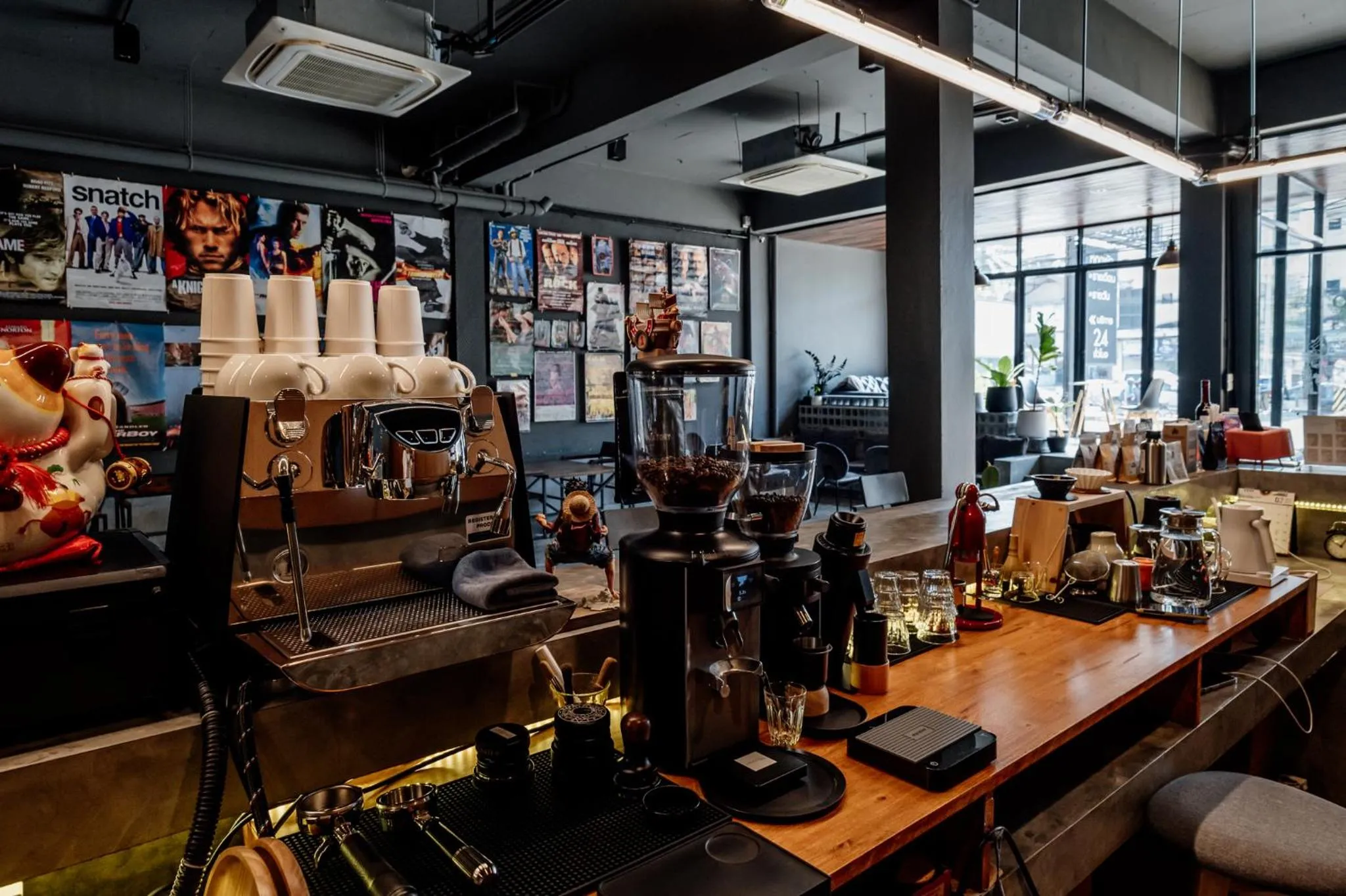 Restaurant/places to eat in Sleep Station