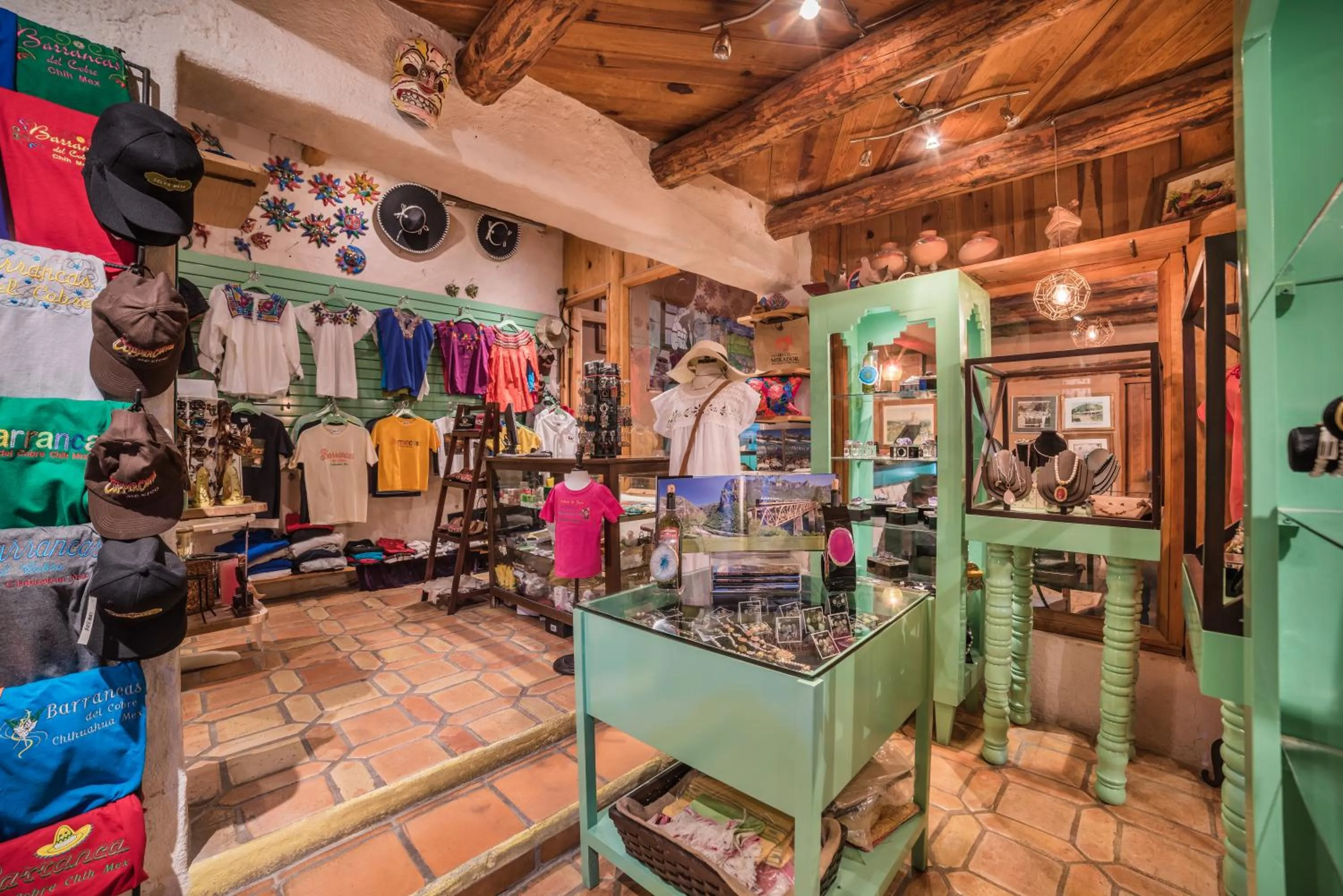 On-site shops in Hotel El Mirador - Balderrama Hotel Collection