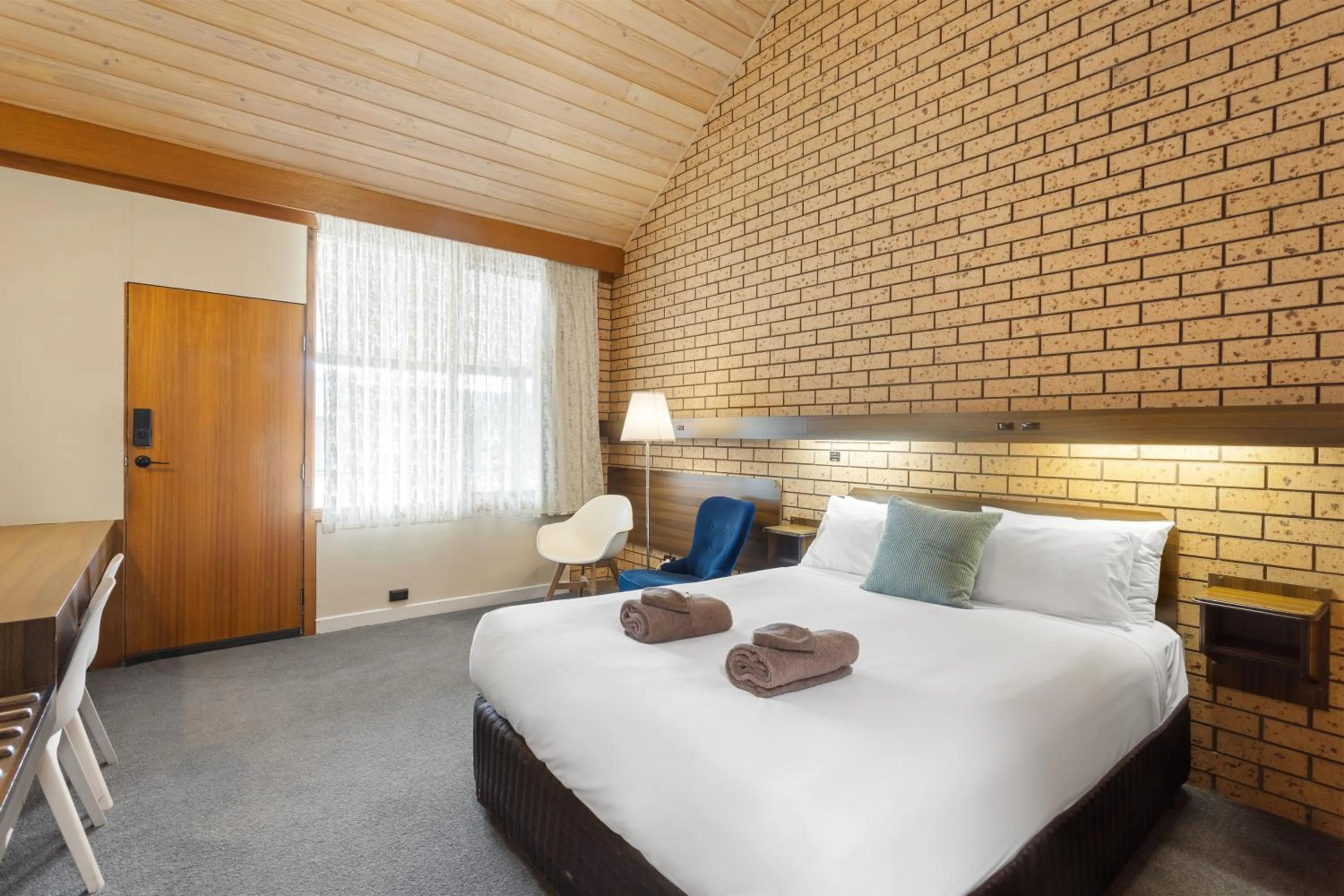 Bed in Maffra Motor Inn