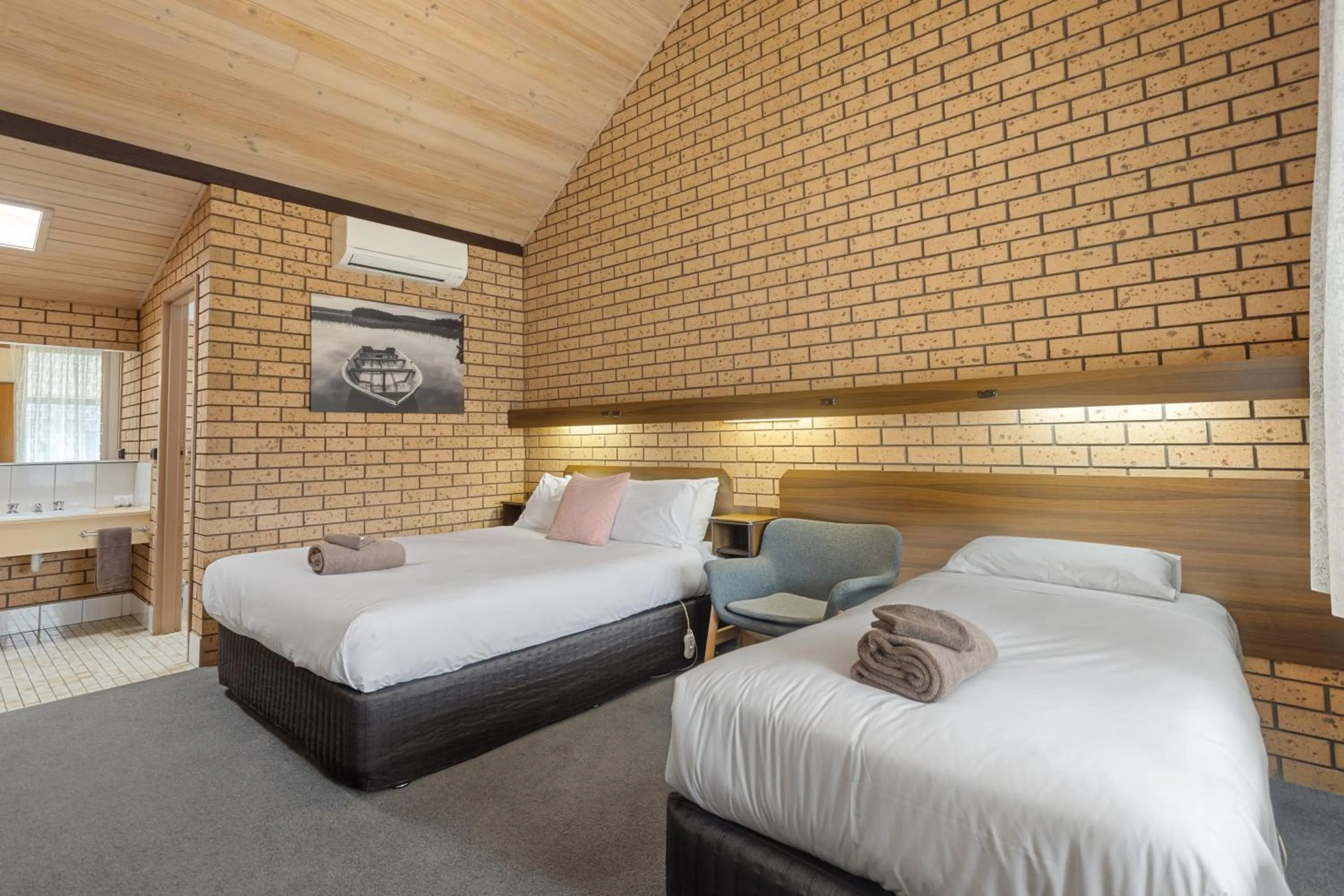 Bed in Maffra Motor Inn