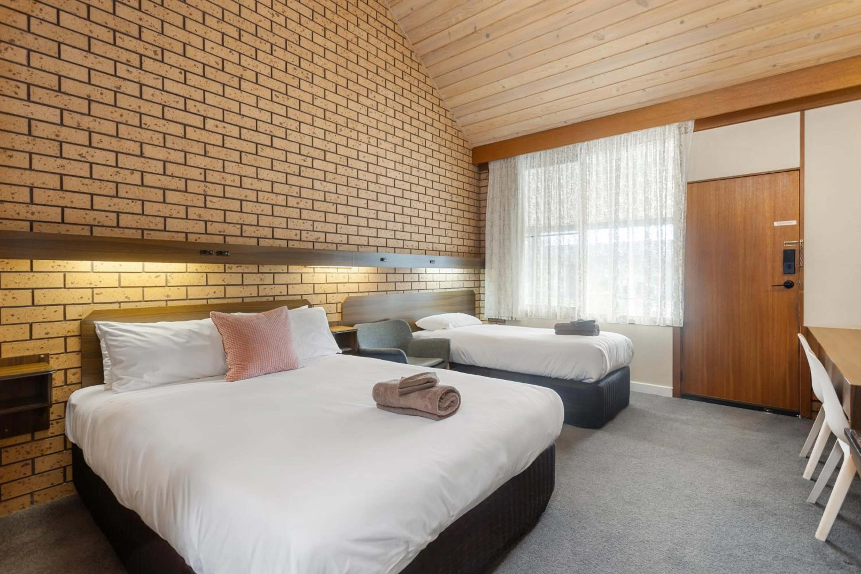 Bed in Maffra Motor Inn