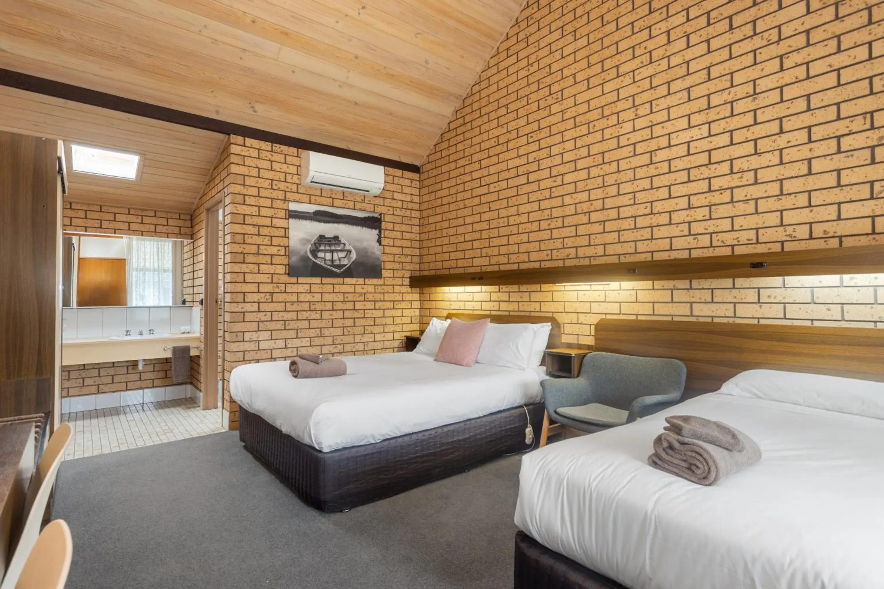 Superior Twin Room in Maffra Motor Inn Superior Twin Room in Maffra Motor Inn