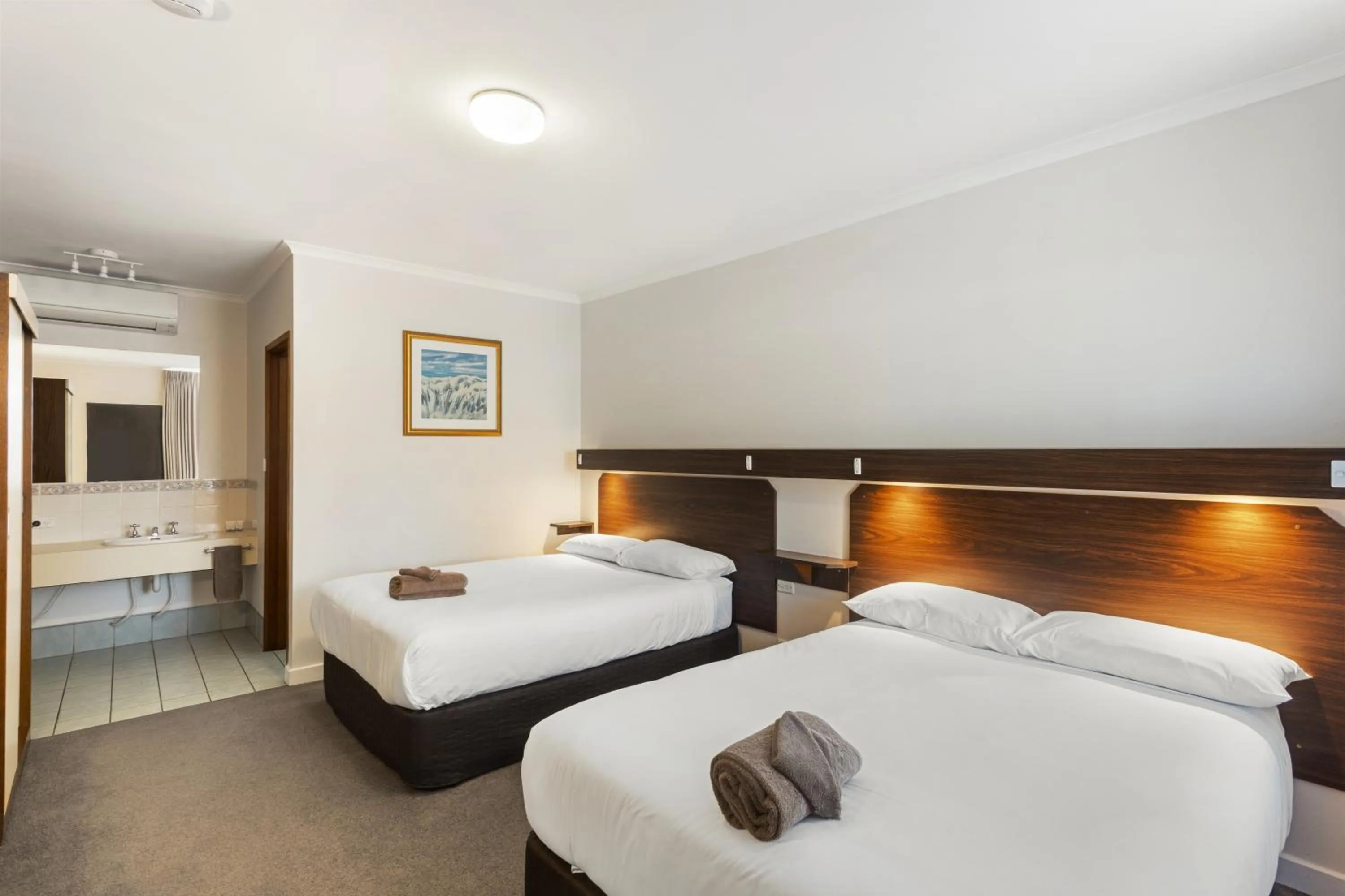 Bed in Maffra Motor Inn