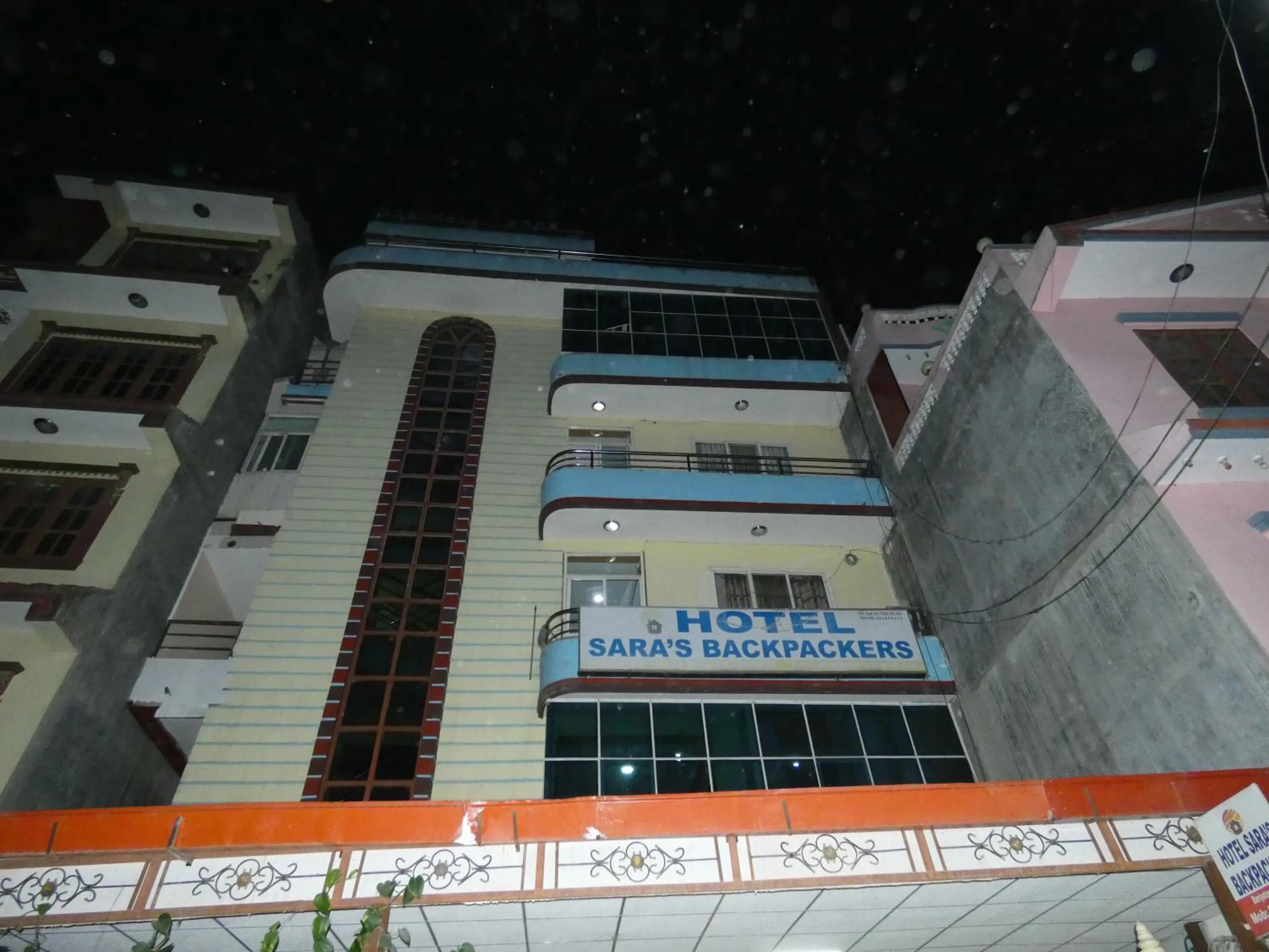 Sara's Backpackers Hotel