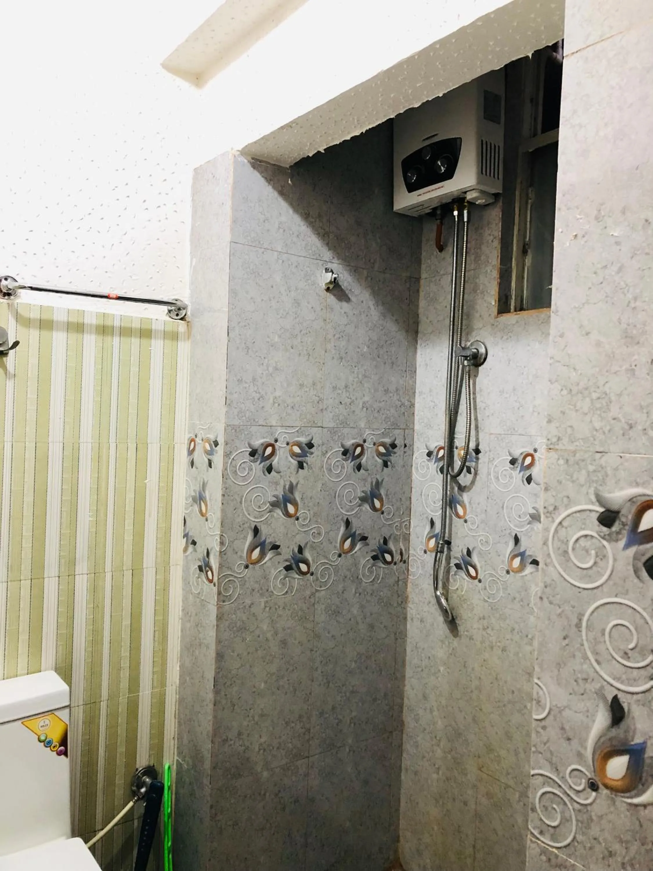 Sara's Backpackers Hotel