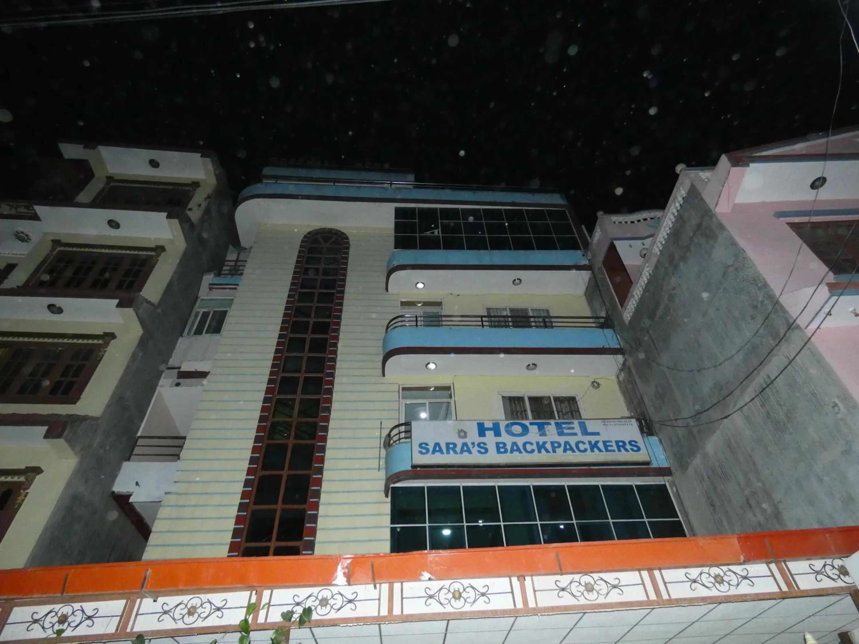 Sara's Backpackers Hotel