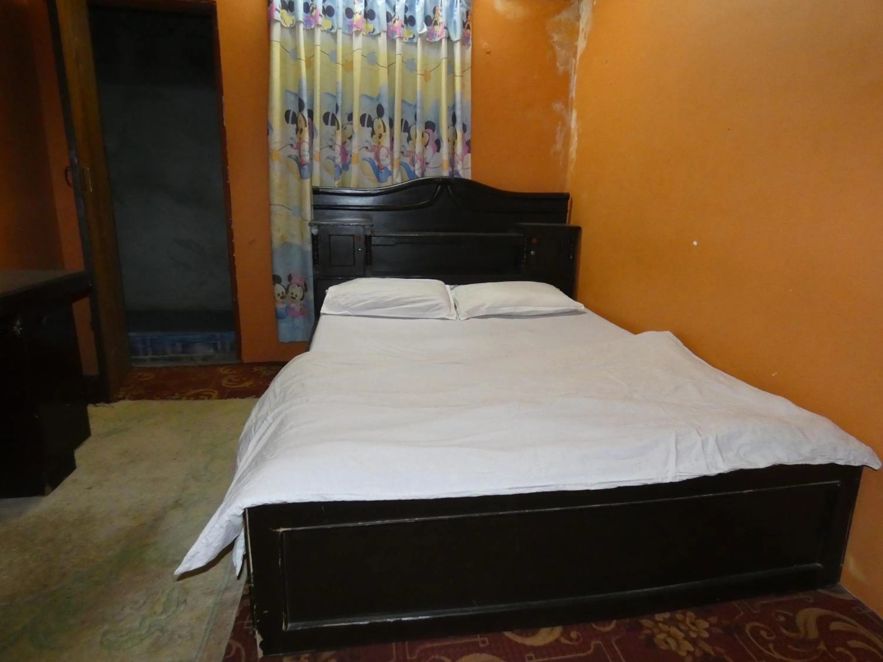 Bed in Sara's Backpackers Hotel