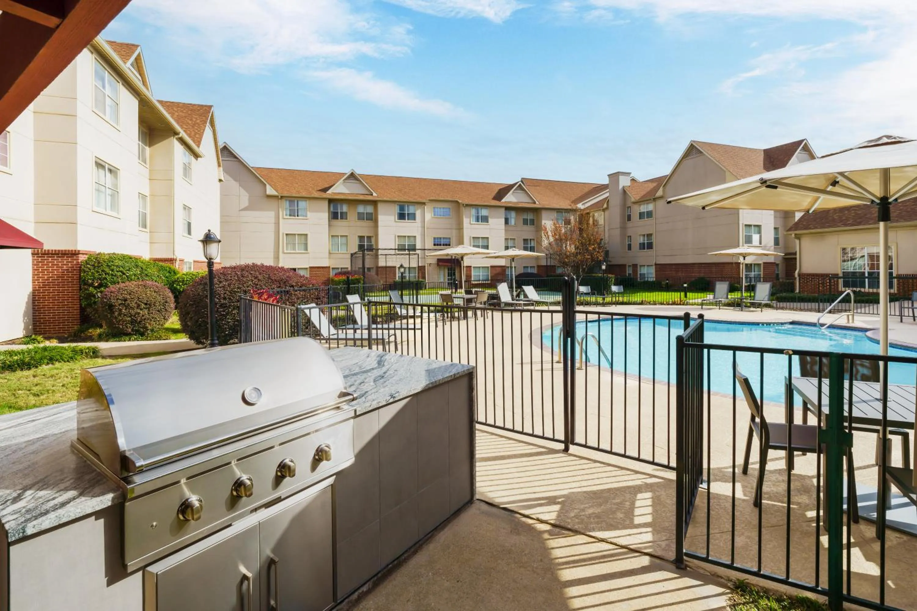 BBQ facilities in Residence Inn Arlington