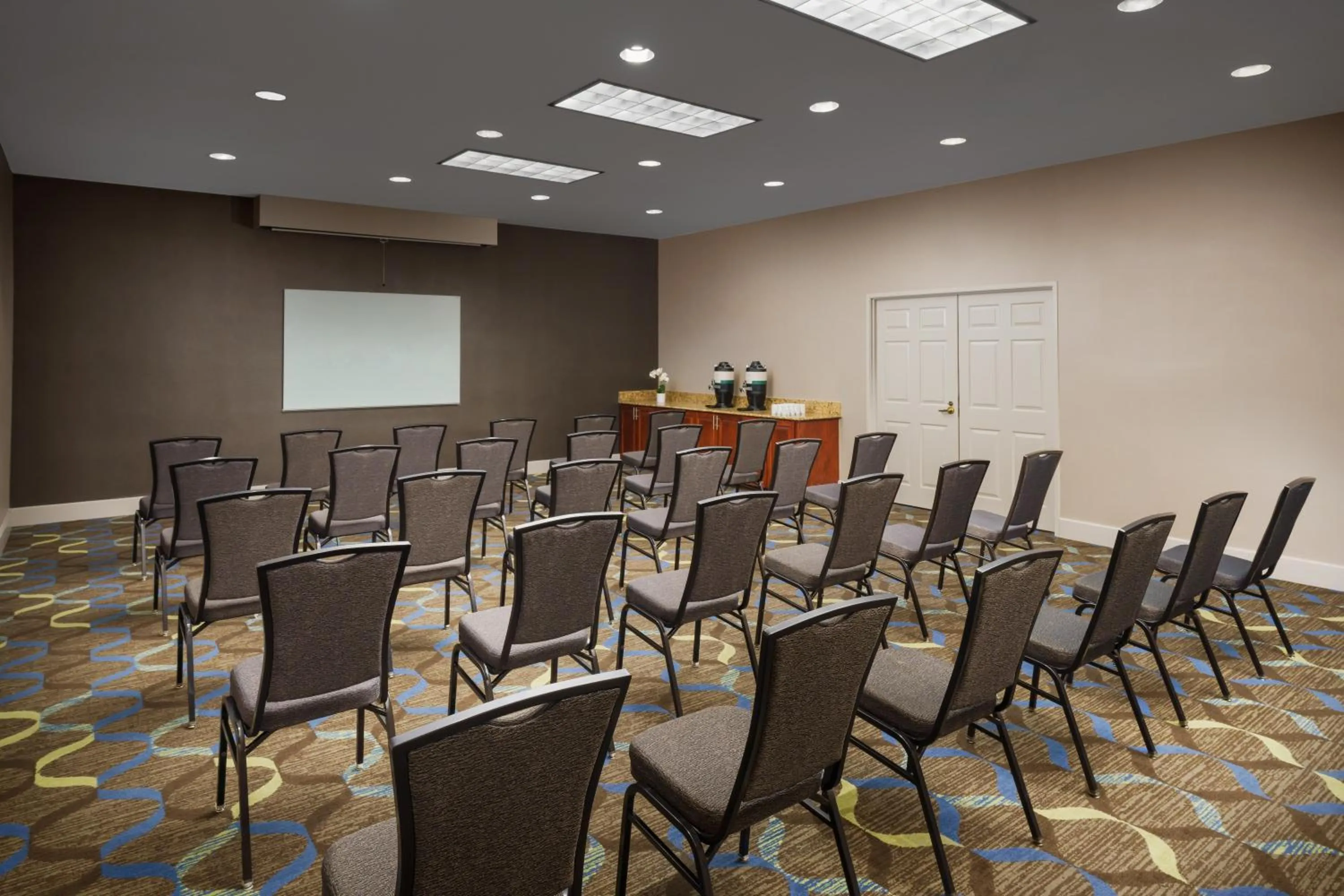 Meeting/conference room in Residence Inn Arlington