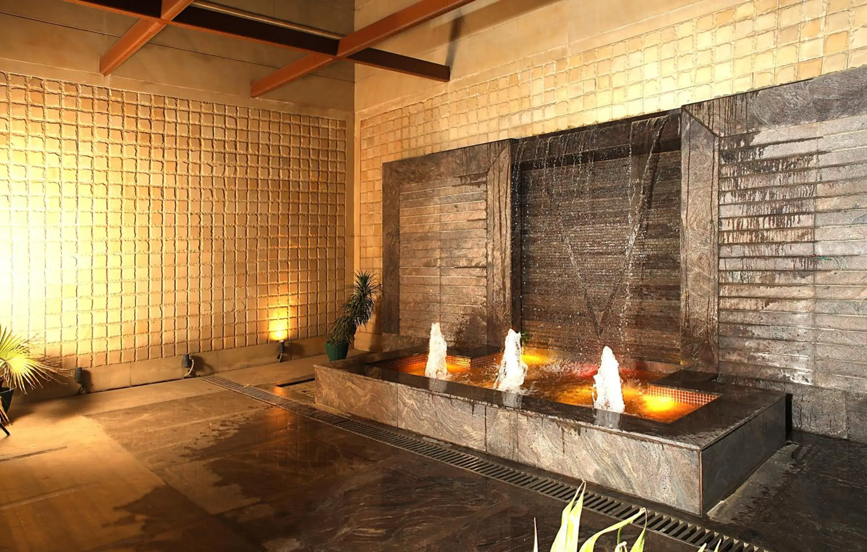 Facade/entrance in Inde Hotel Signature Tower Facade/entrance in Inde Hotel Signature Tower