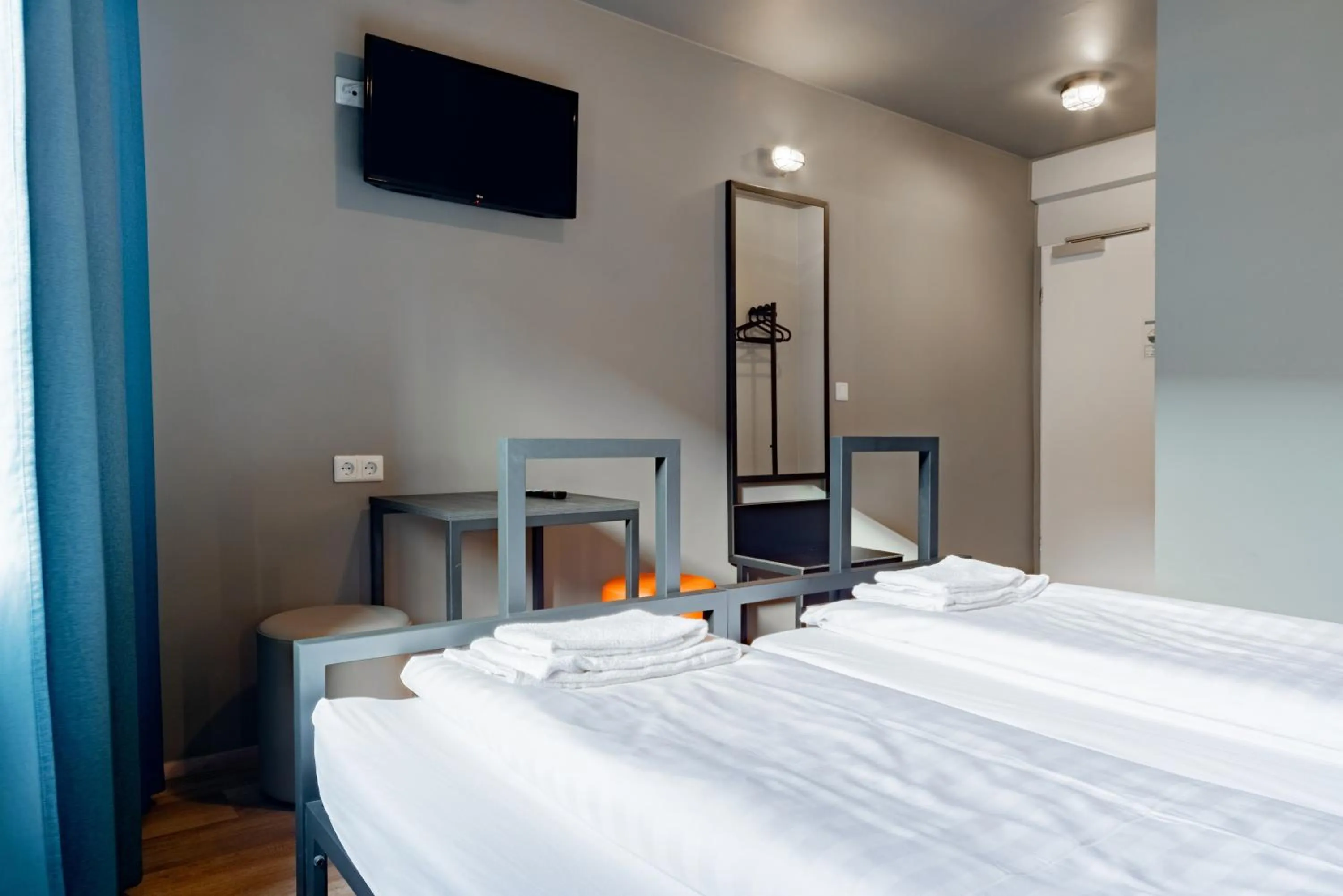 Bed in a&o Köln Dom