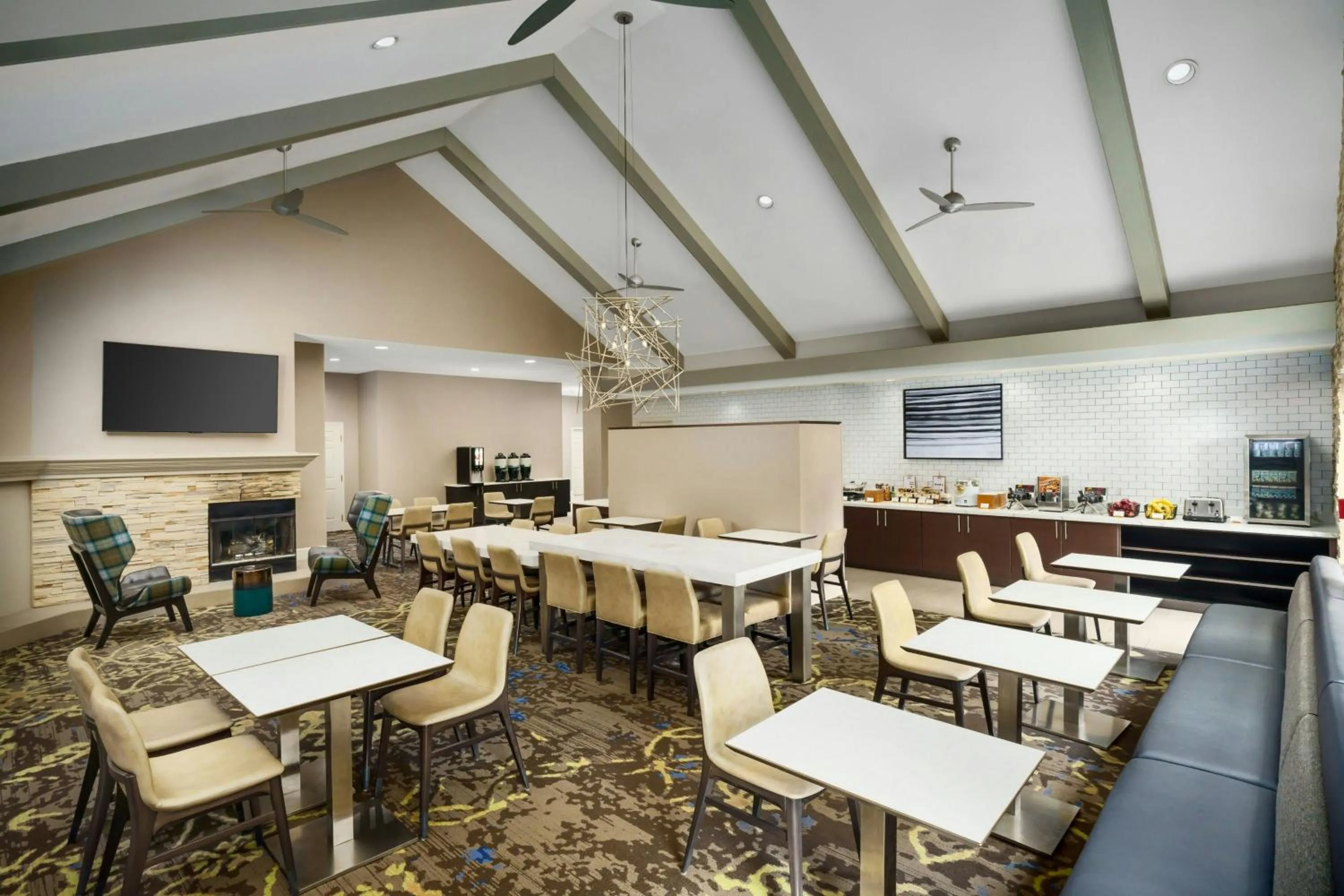 Restaurant/places to eat in Residence Inn Dallas Addison/Quorum Drive