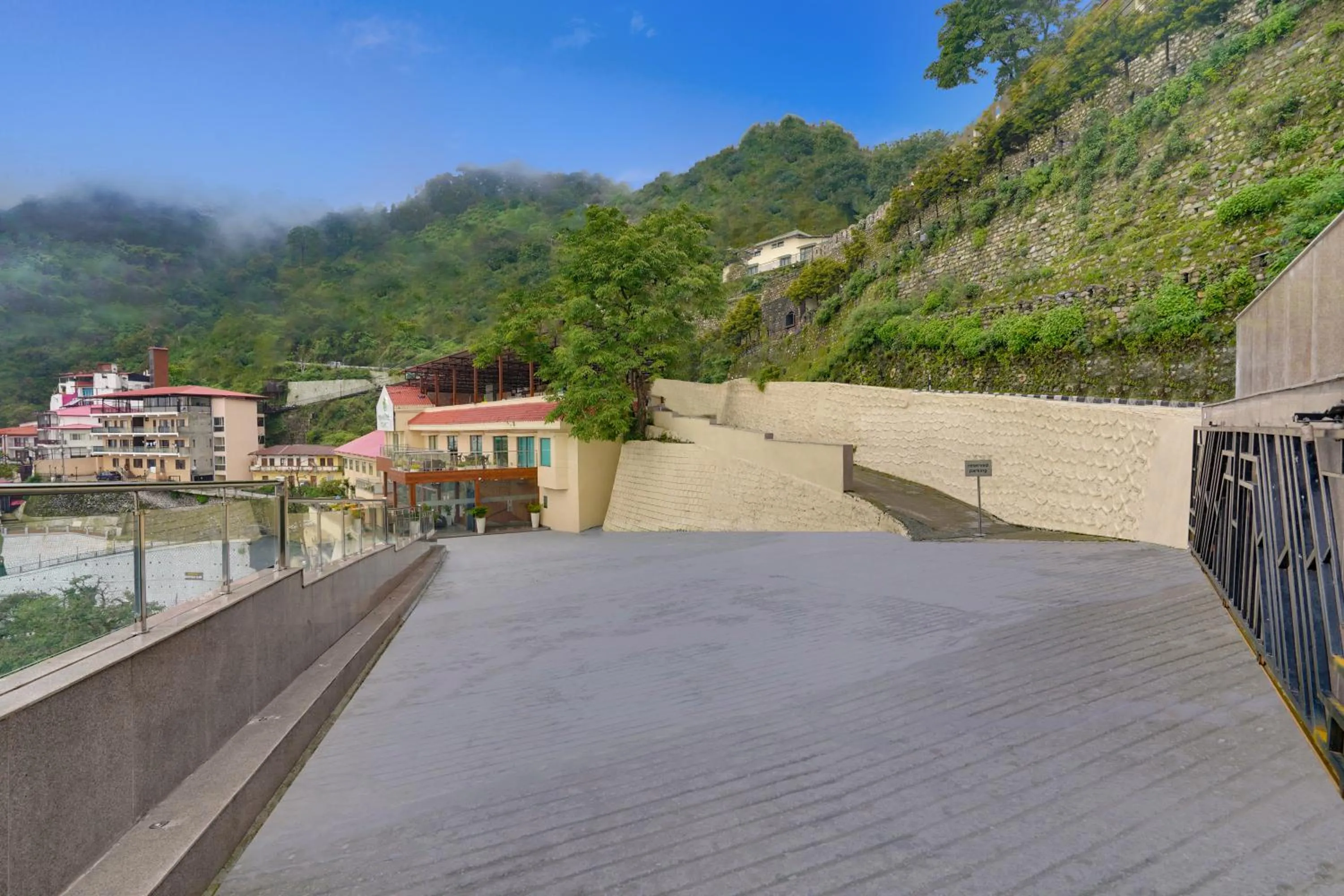 Parking in Lemon Tree Resort, Mussoorie