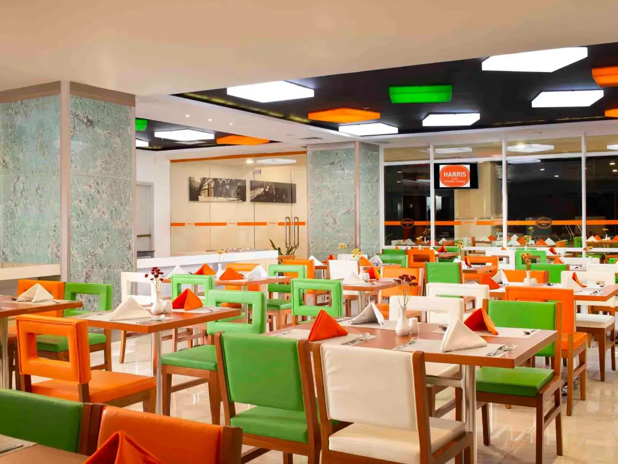 Restaurant/places to eat in HARRIS Hotel Sentraland Restaurant/places to eat in HARRIS Hotel Sentraland