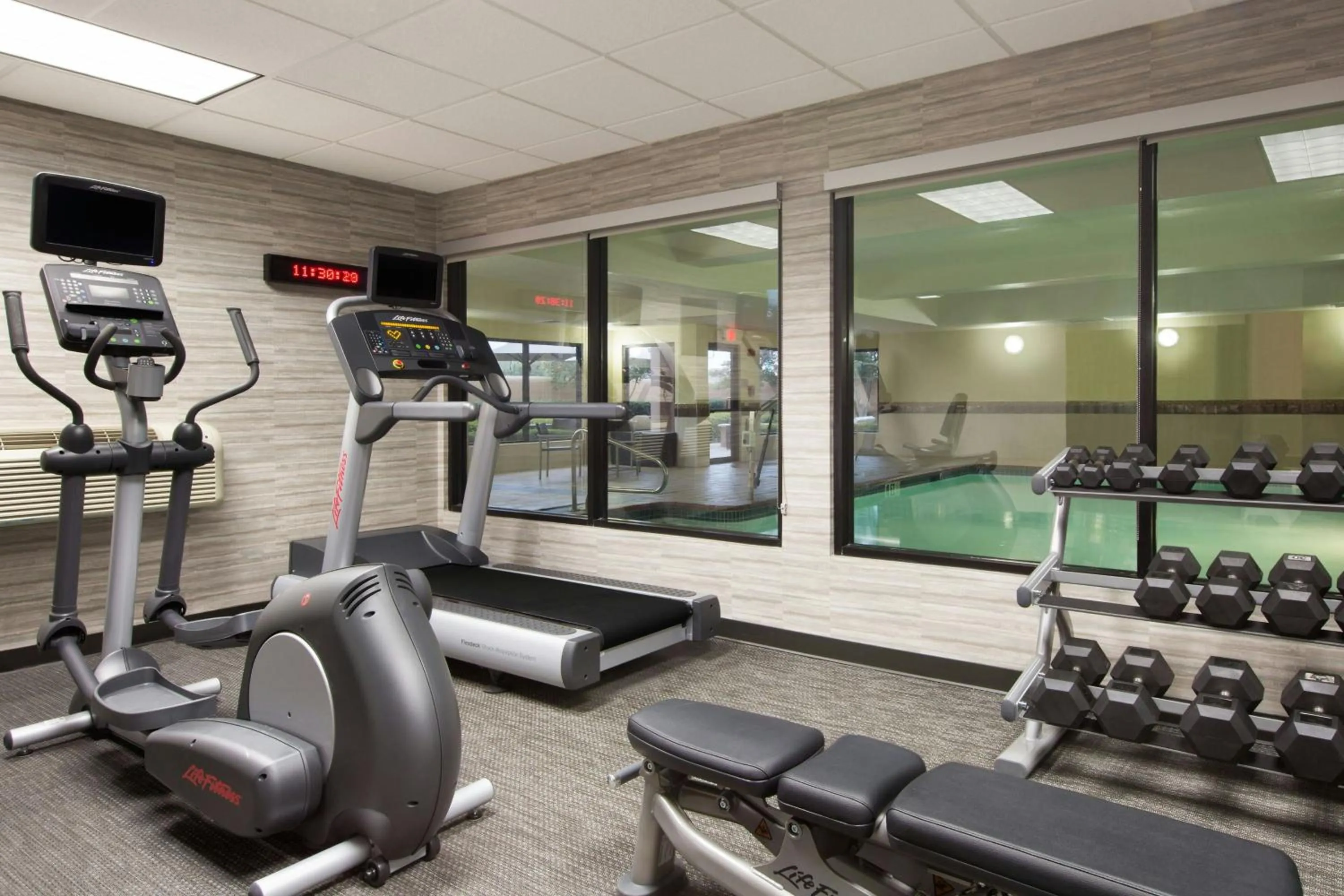 Fitness centre/facilities in Courtyard Dallas Mesquite