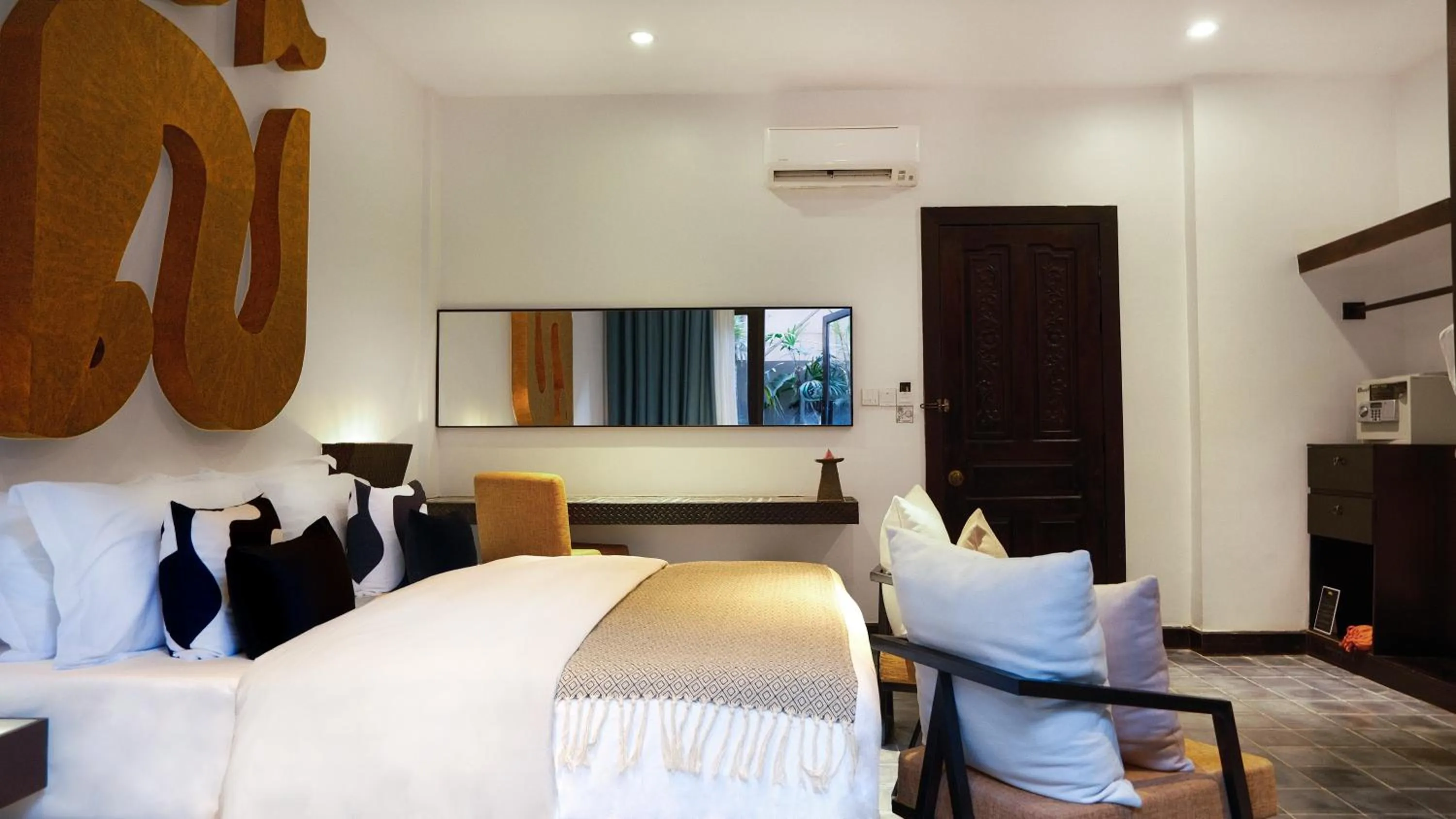 Bed in Golden Temple Villa