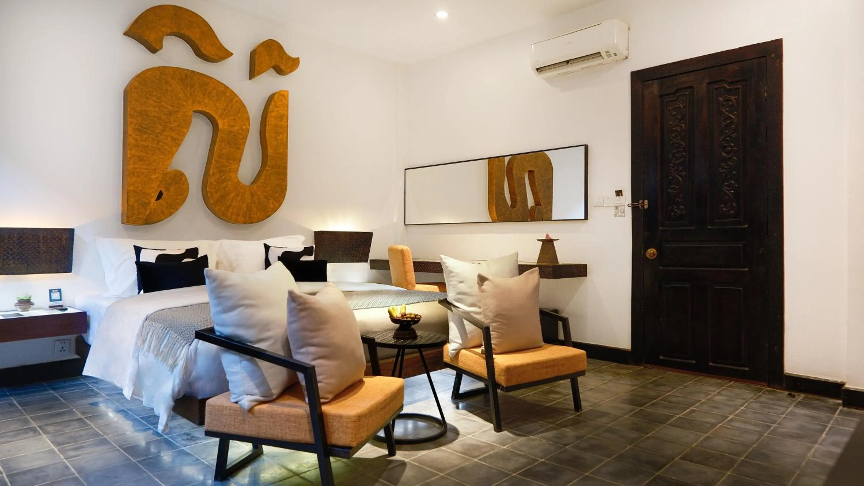 Bed in Golden Temple Villa