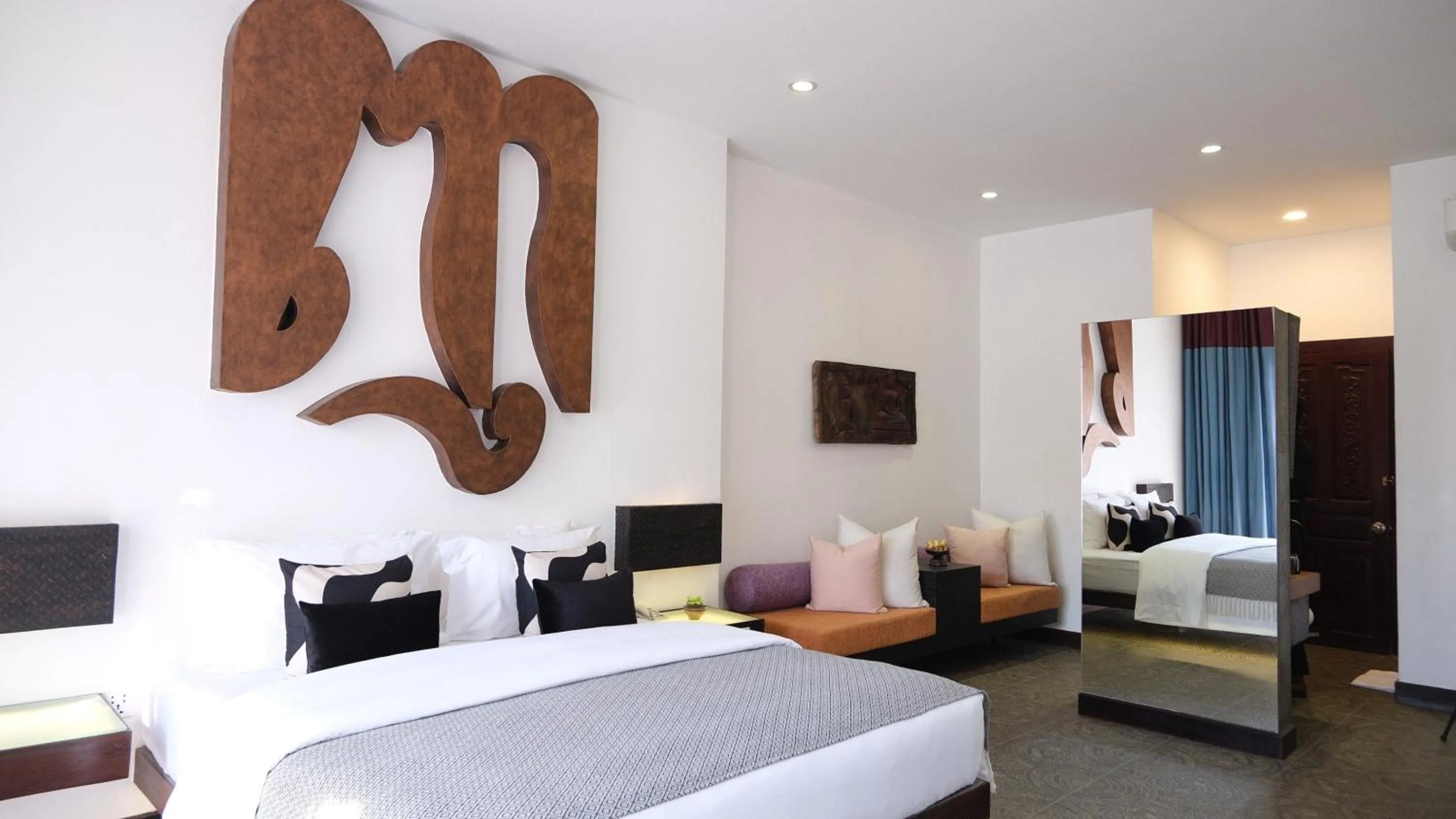 Bed in Golden Temple Villa