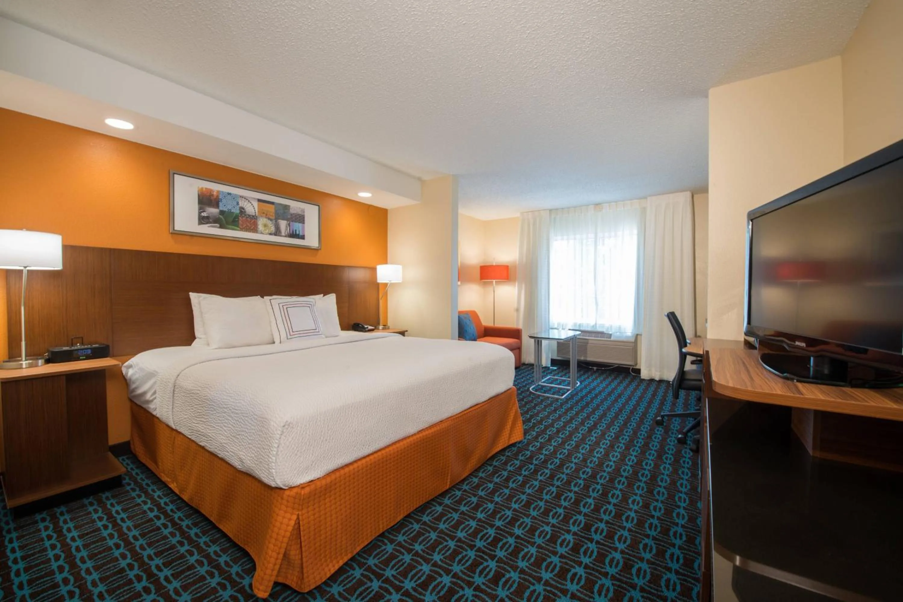 Photo of the whole room, Bed in Fairfield Inn & Suites Dallas Lewisville