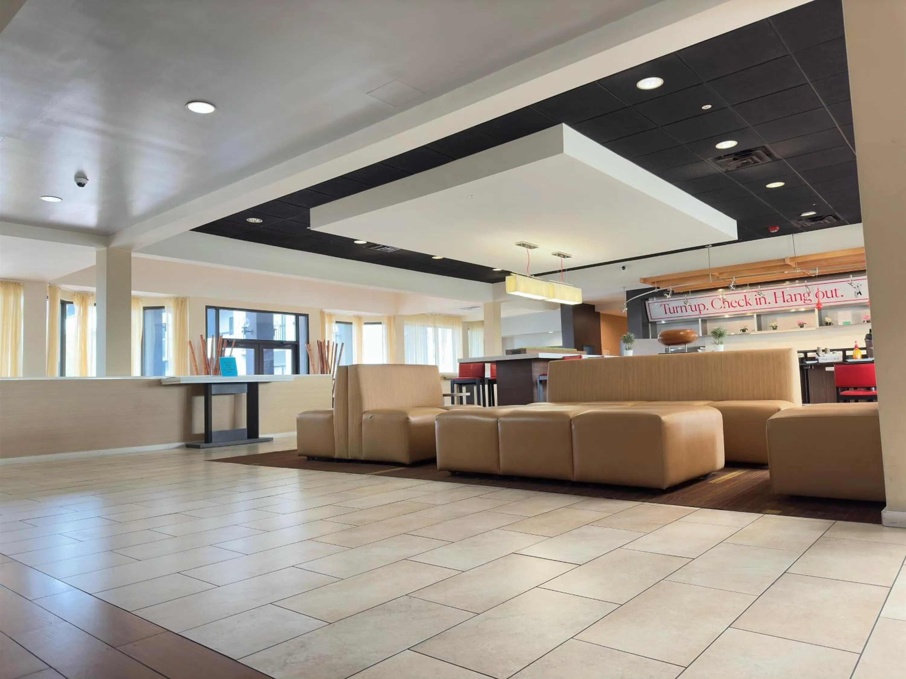 Lobby or reception in Super 8 by Wyndham Dallas Love Field Airport