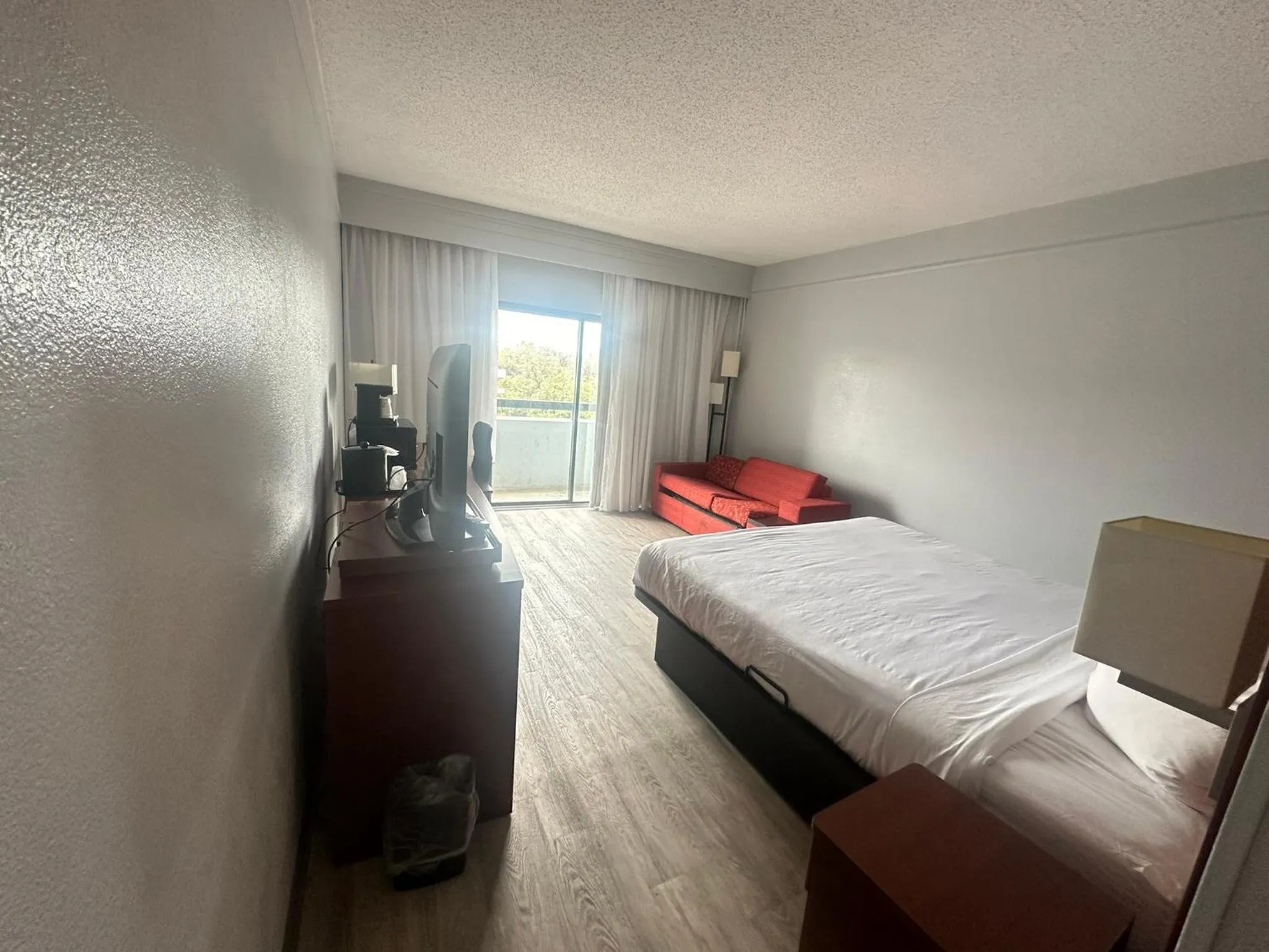 Bed in Super 8 by Wyndham Dallas Love Field Airport