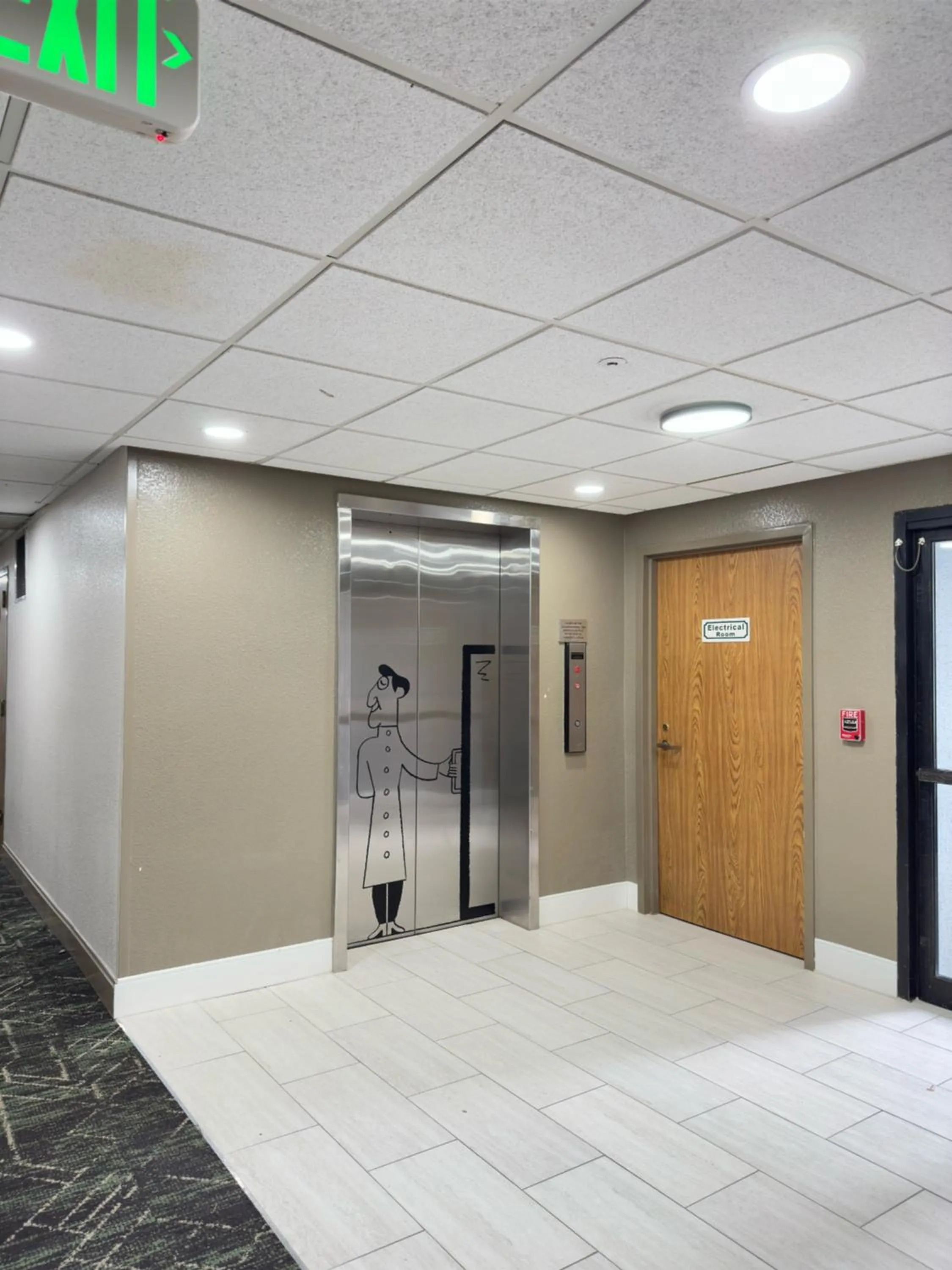 elevator in Super 8 by Wyndham Dallas Love Field Airport