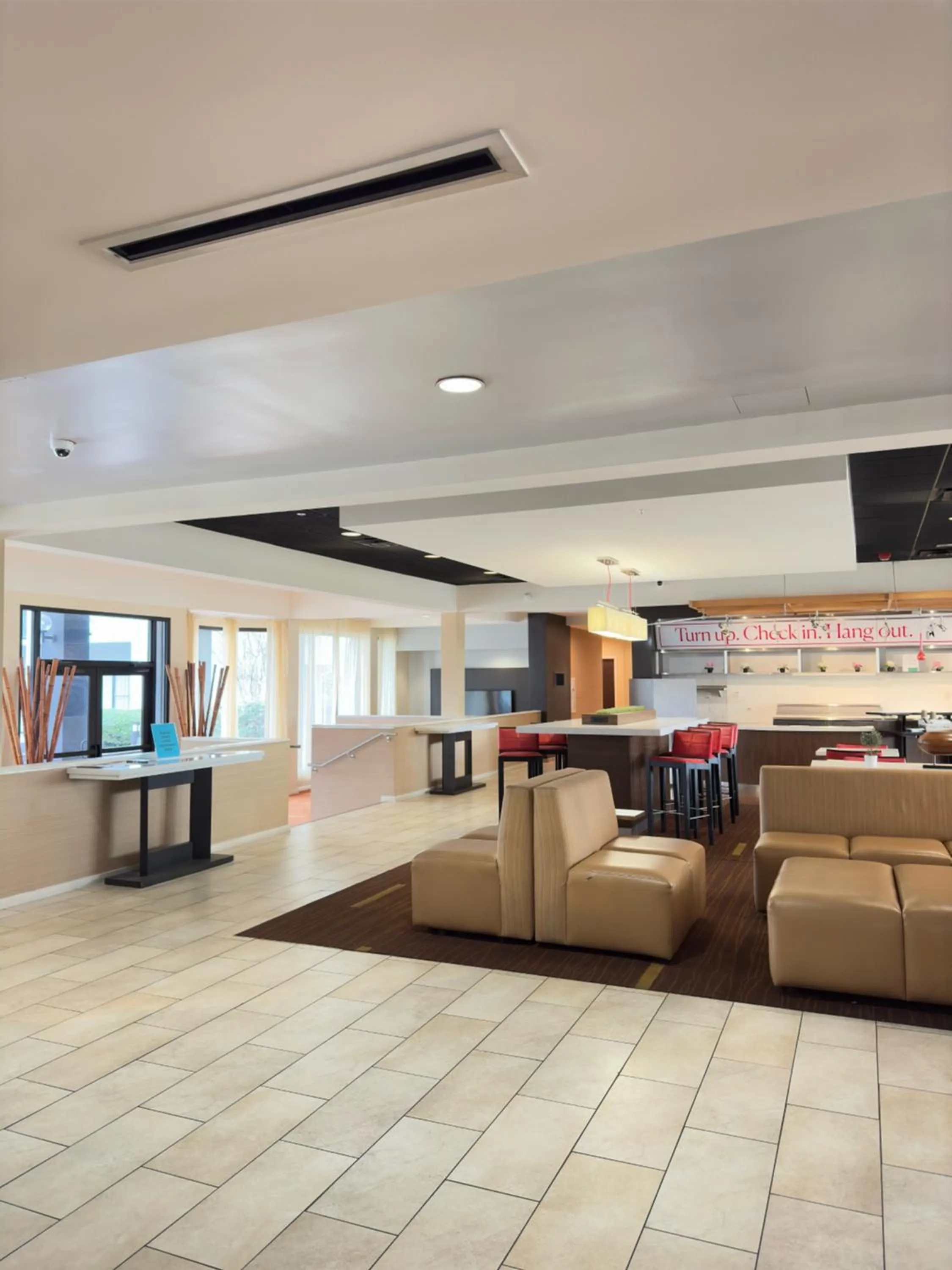 Lobby or reception in Super 8 by Wyndham Dallas Love Field Airport