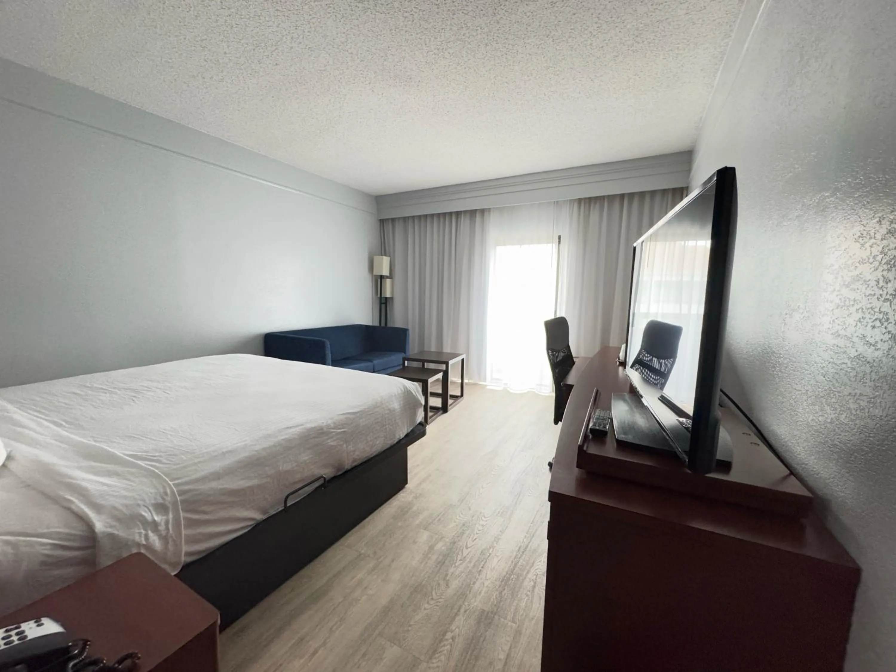 Bed in Super 8 by Wyndham Dallas Love Field Airport