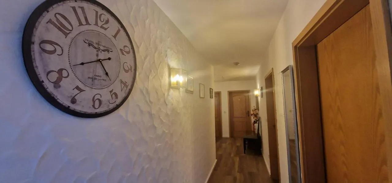 Property building in Frankenstube-Winkelhaid