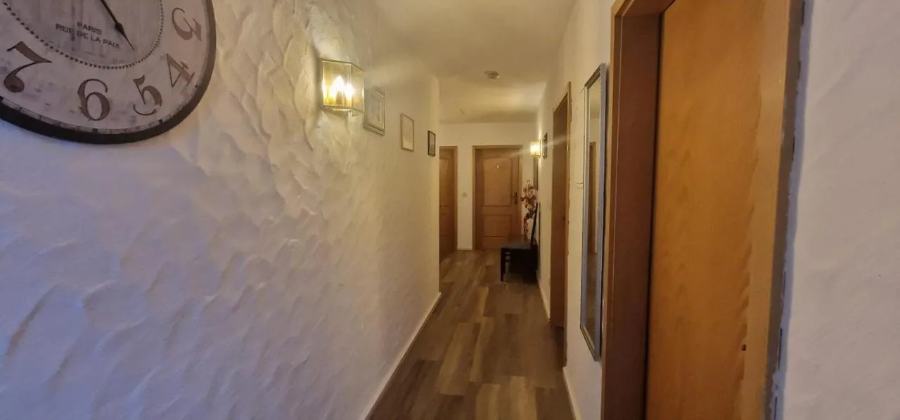 Property building in Frankenstube-Winkelhaid