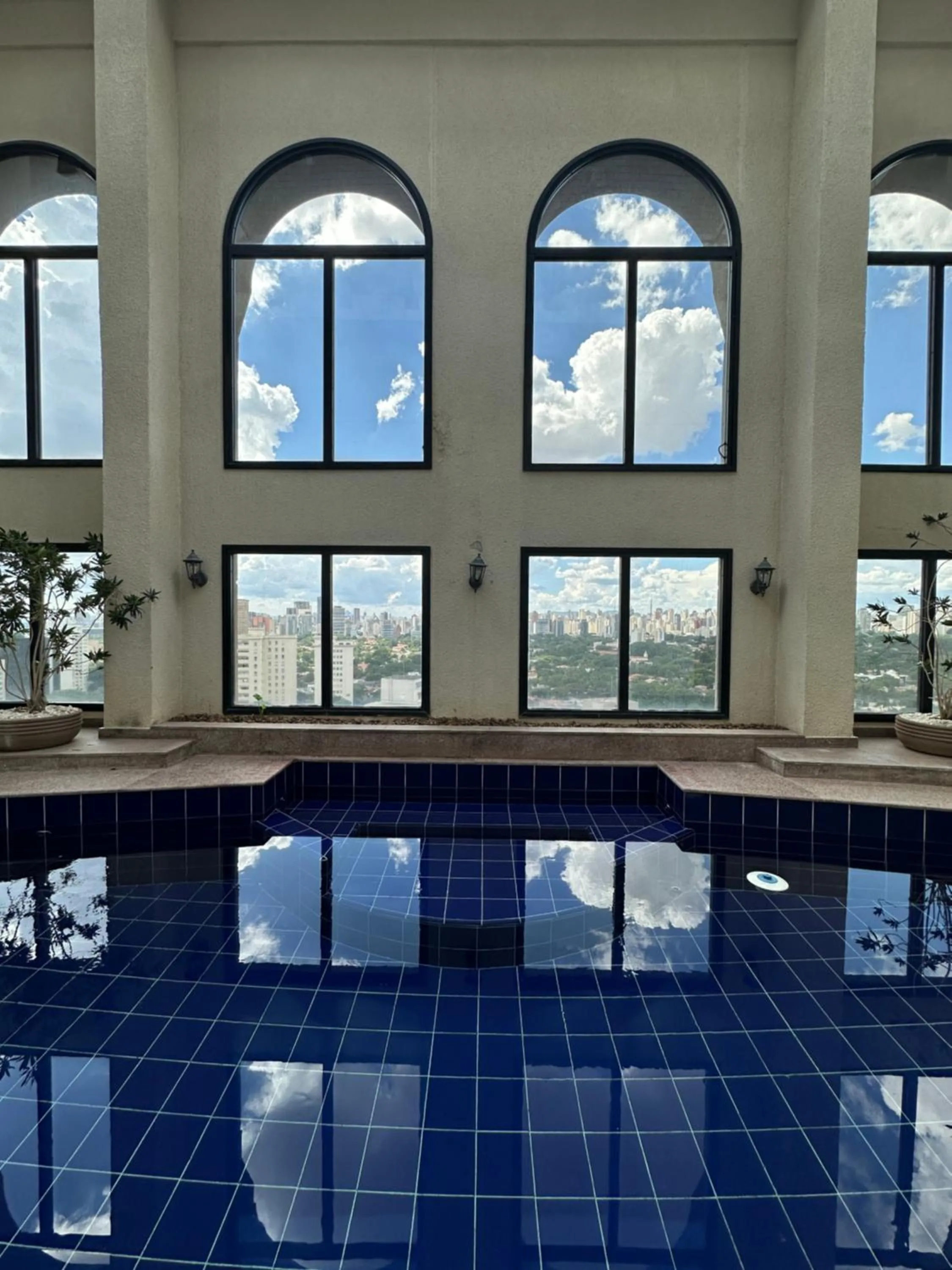 Swimming pool in Clarion Faria Lima