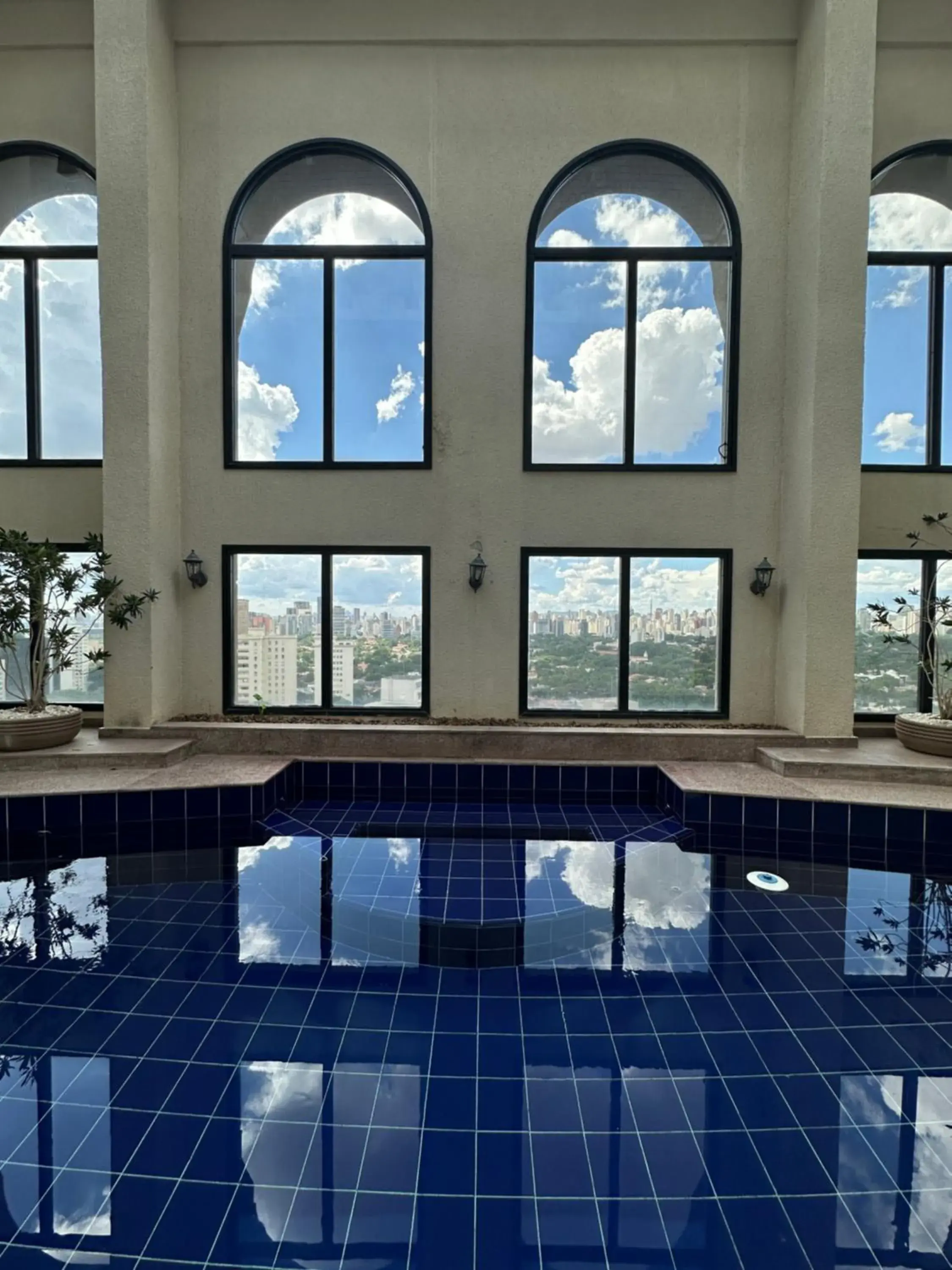 Swimming pool in Clarion Faria Lima Swimming pool in Clarion Faria Lima