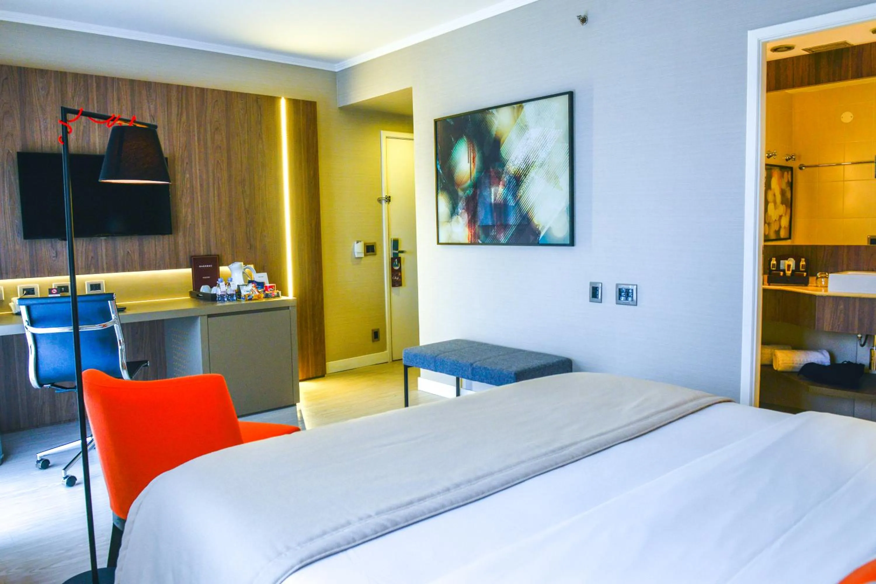 Photo of the whole room, Bed in Clarion Faria Lima