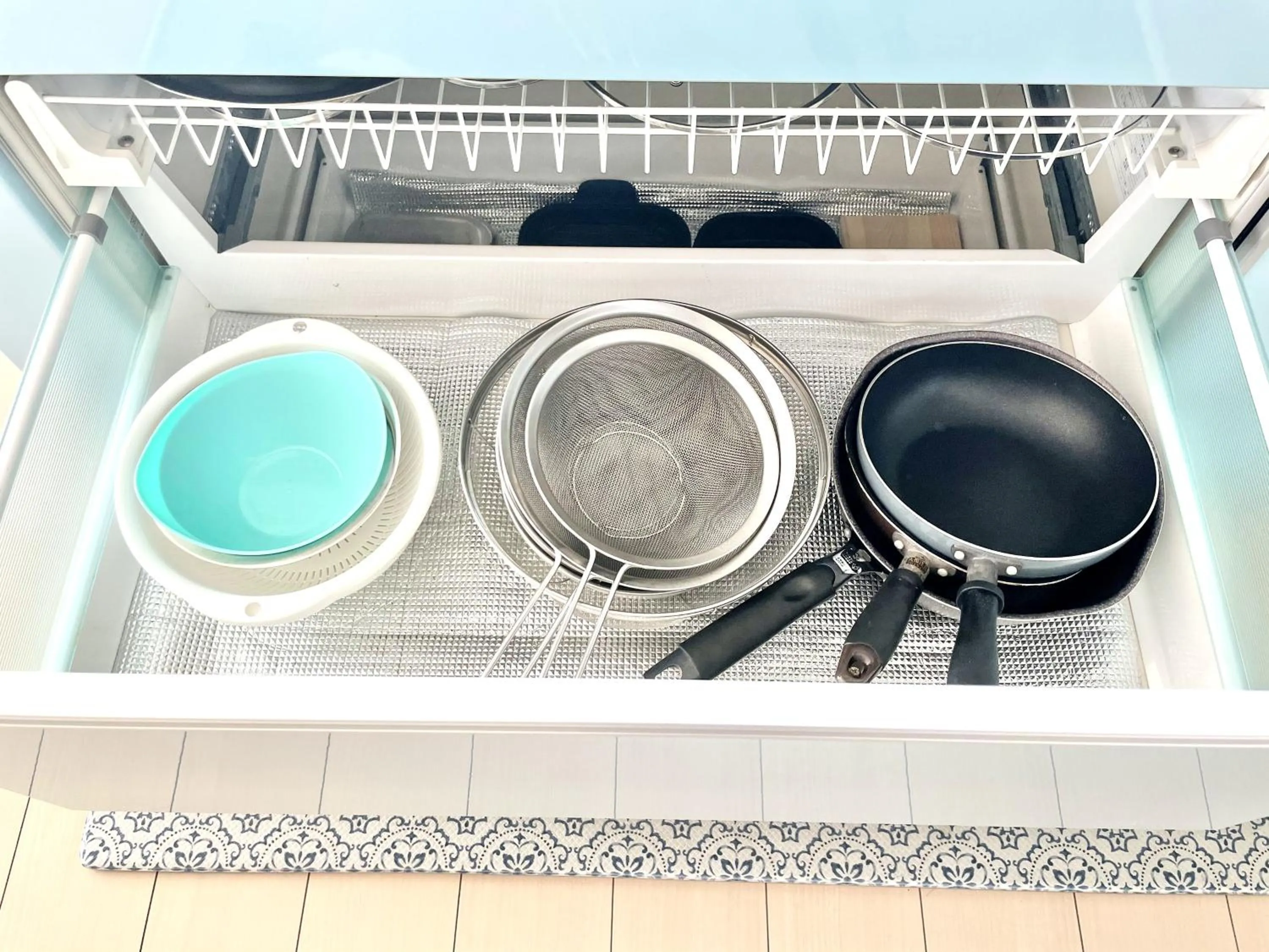 kitchen in Marine House KAKISAKI