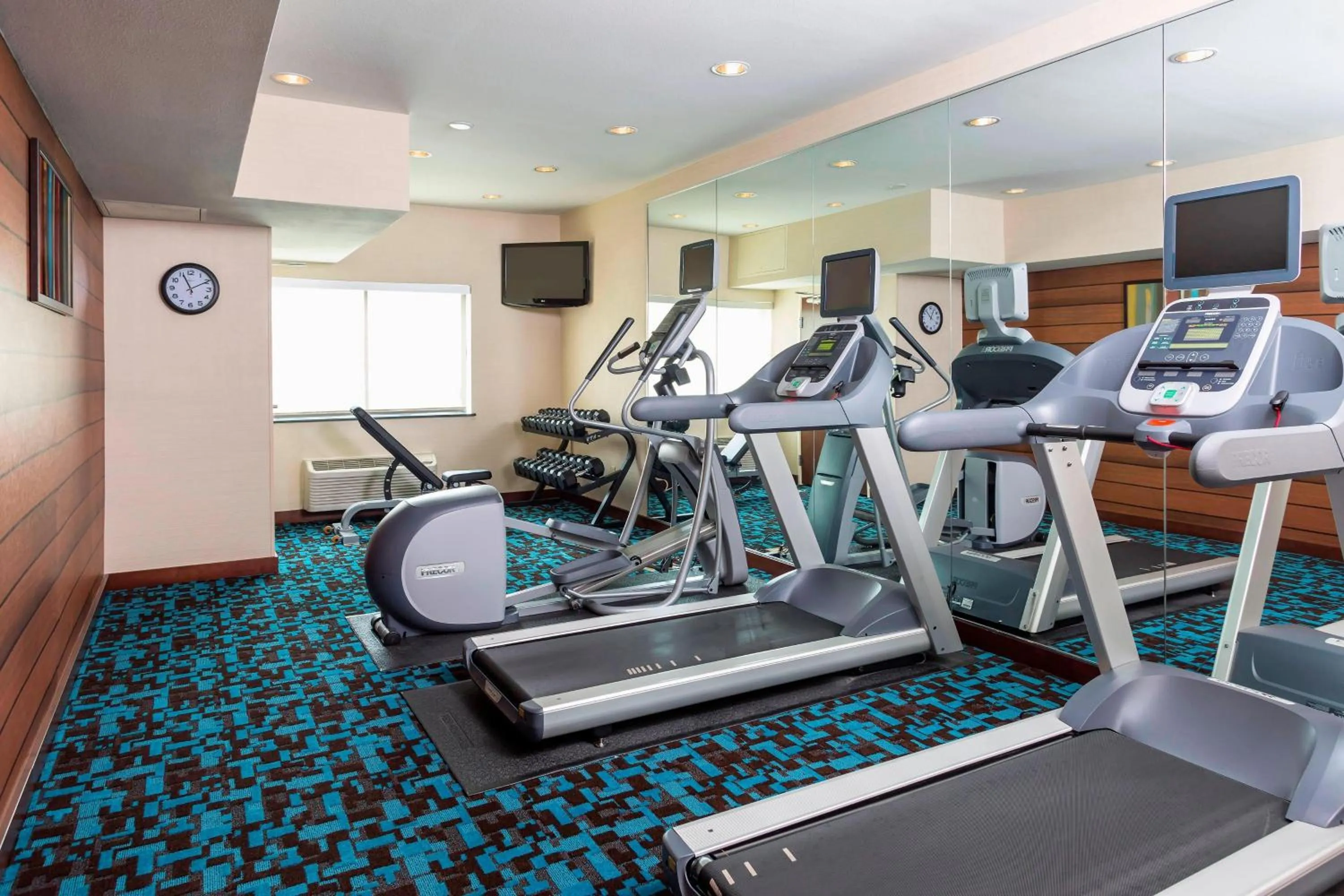 Fitness centre/facilities in Fairfield Inn & Suites Springfield