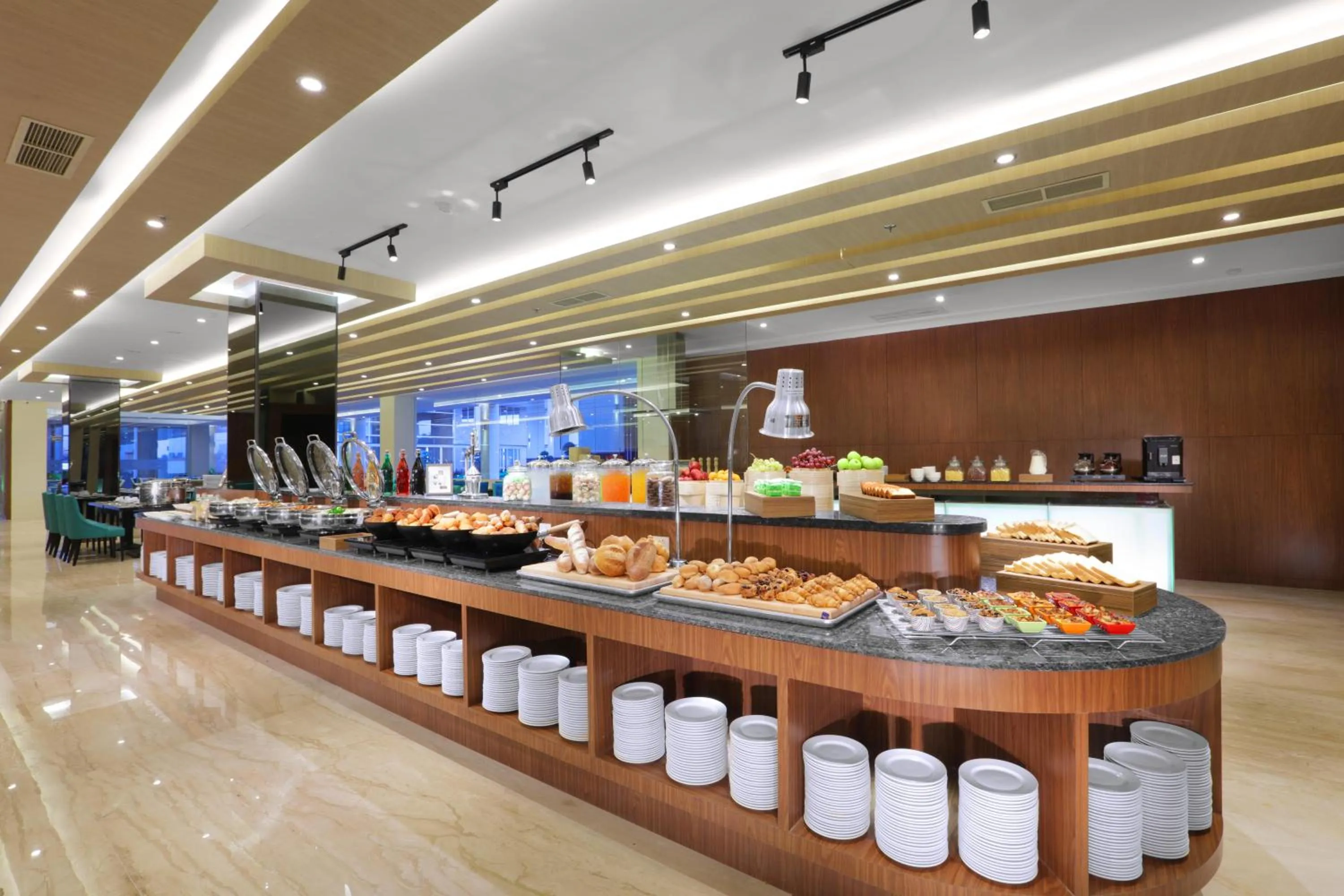 Restaurant/places to eat in Aston Batam Hotel & Residence