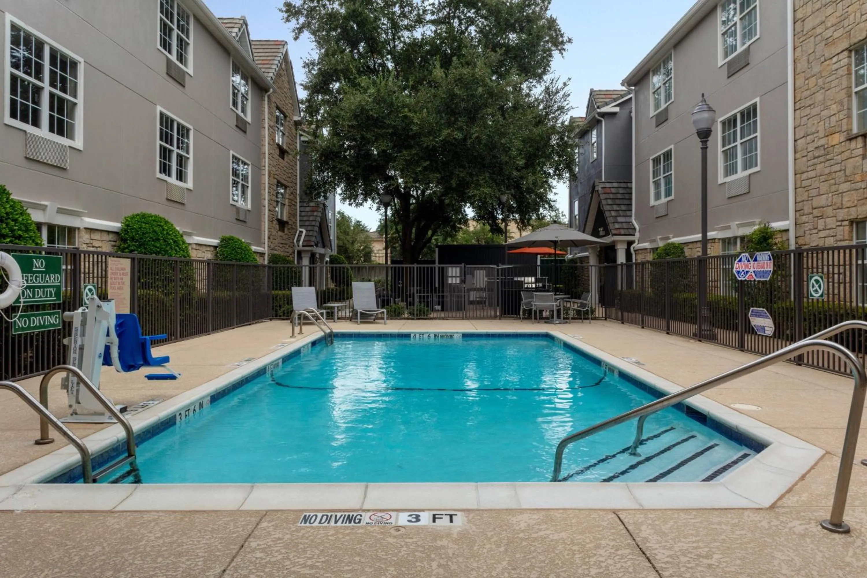 Swimming pool in TownePlace Suites by Marriott Dallas Plano/Legacy