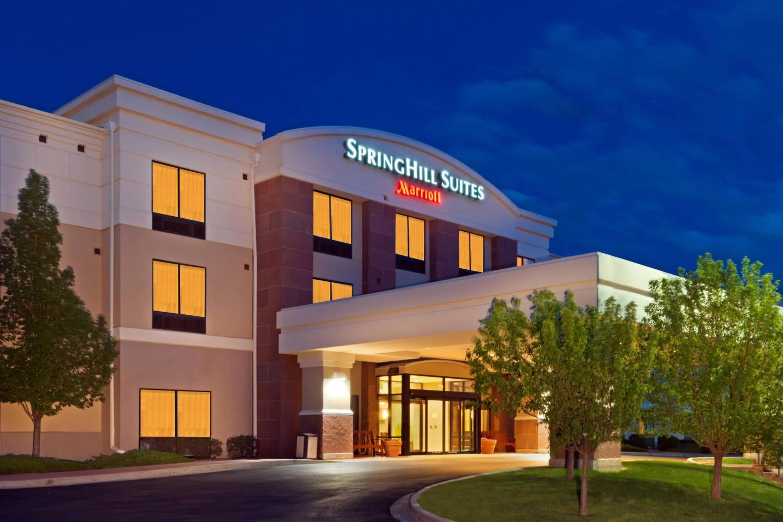 Property building in SpringHill Suites Boulder Longmont