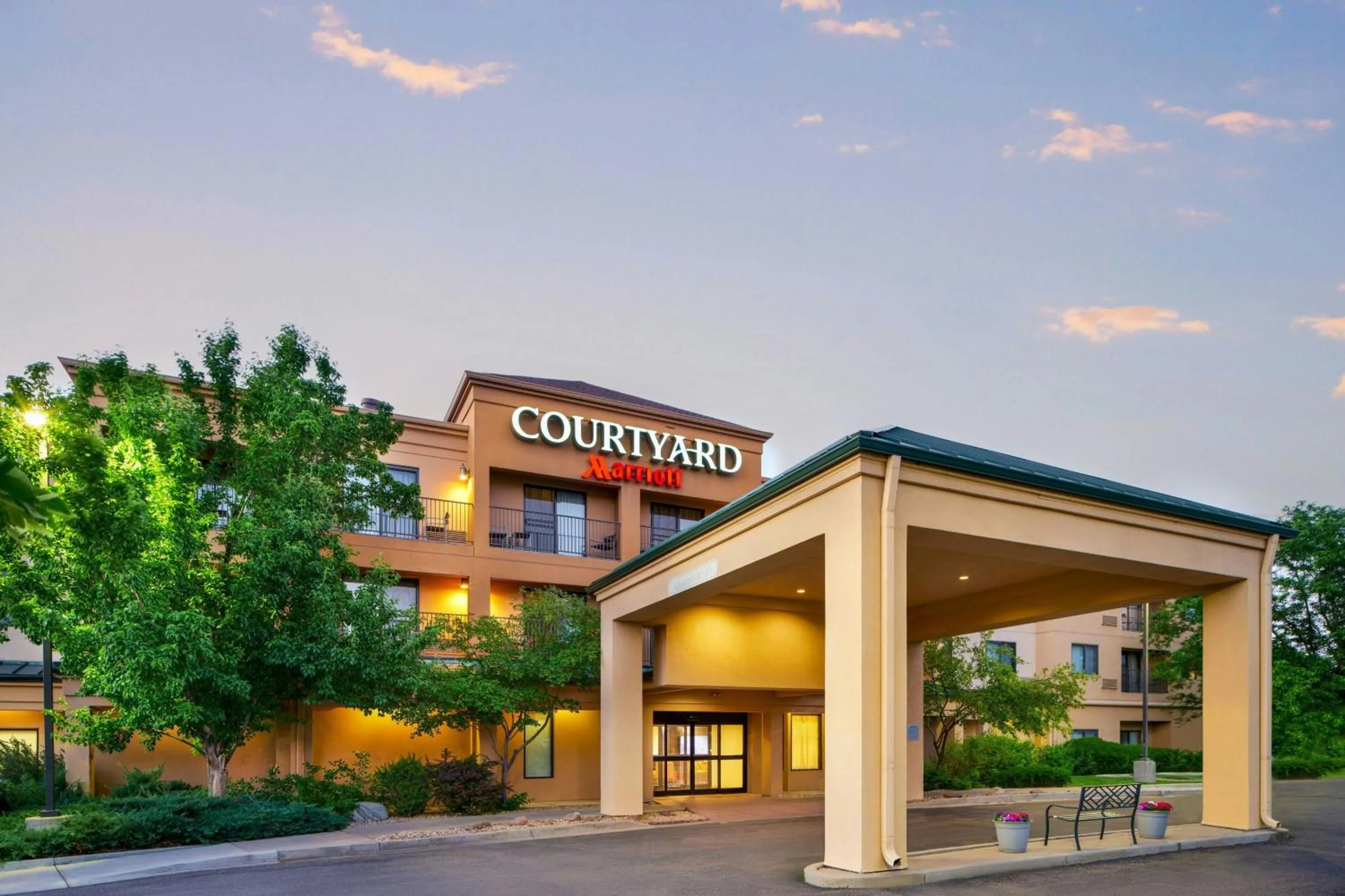 Property building in Courtyard Boulder Longmont