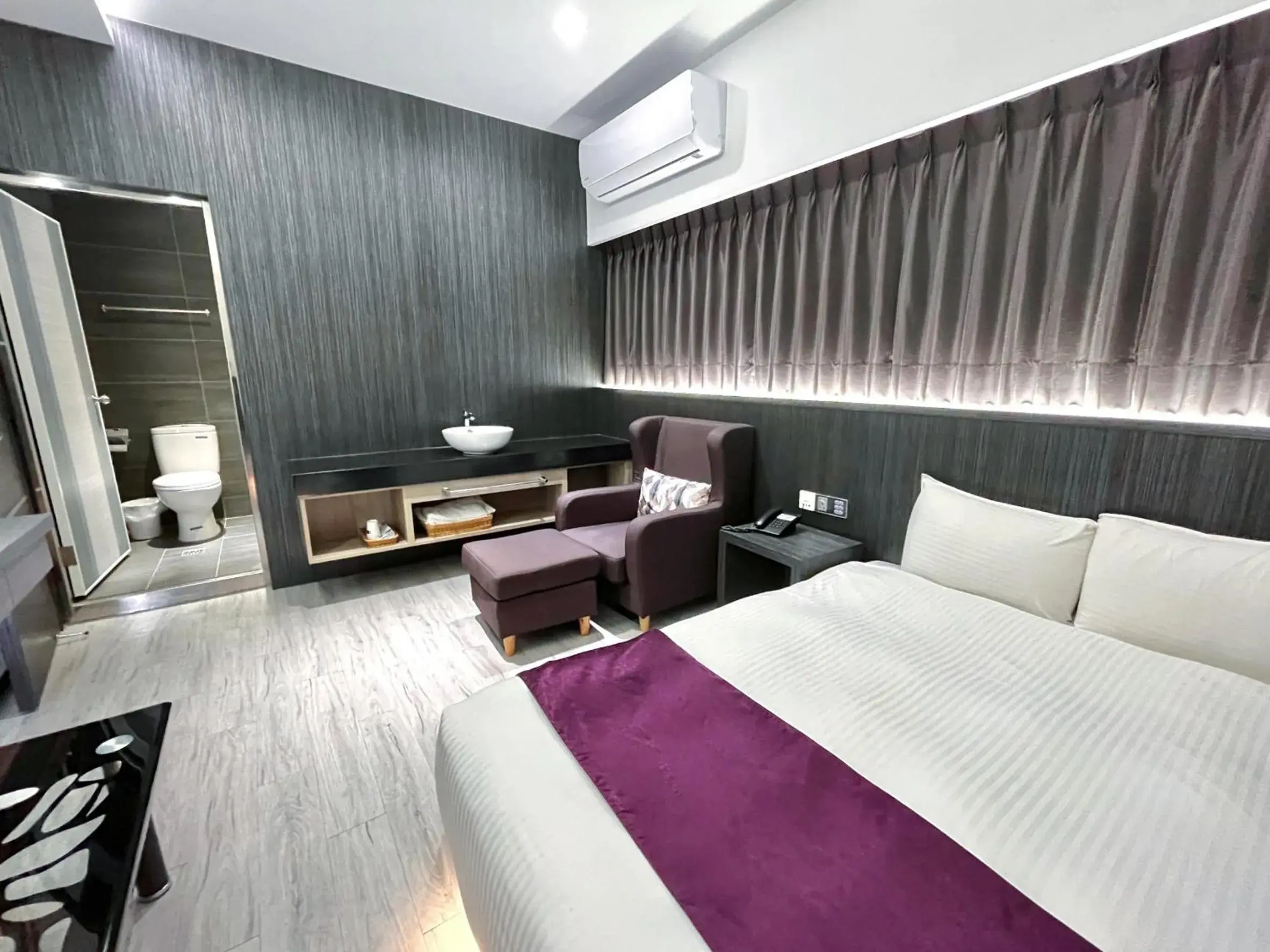 Photo of the whole room, Bed in Fukun 5 Motel Photo of the whole room, Bed in Fukun 5 Motel