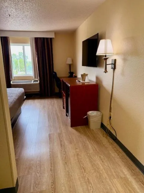 Bed in Quality Inn & Suites Golden - Denver West